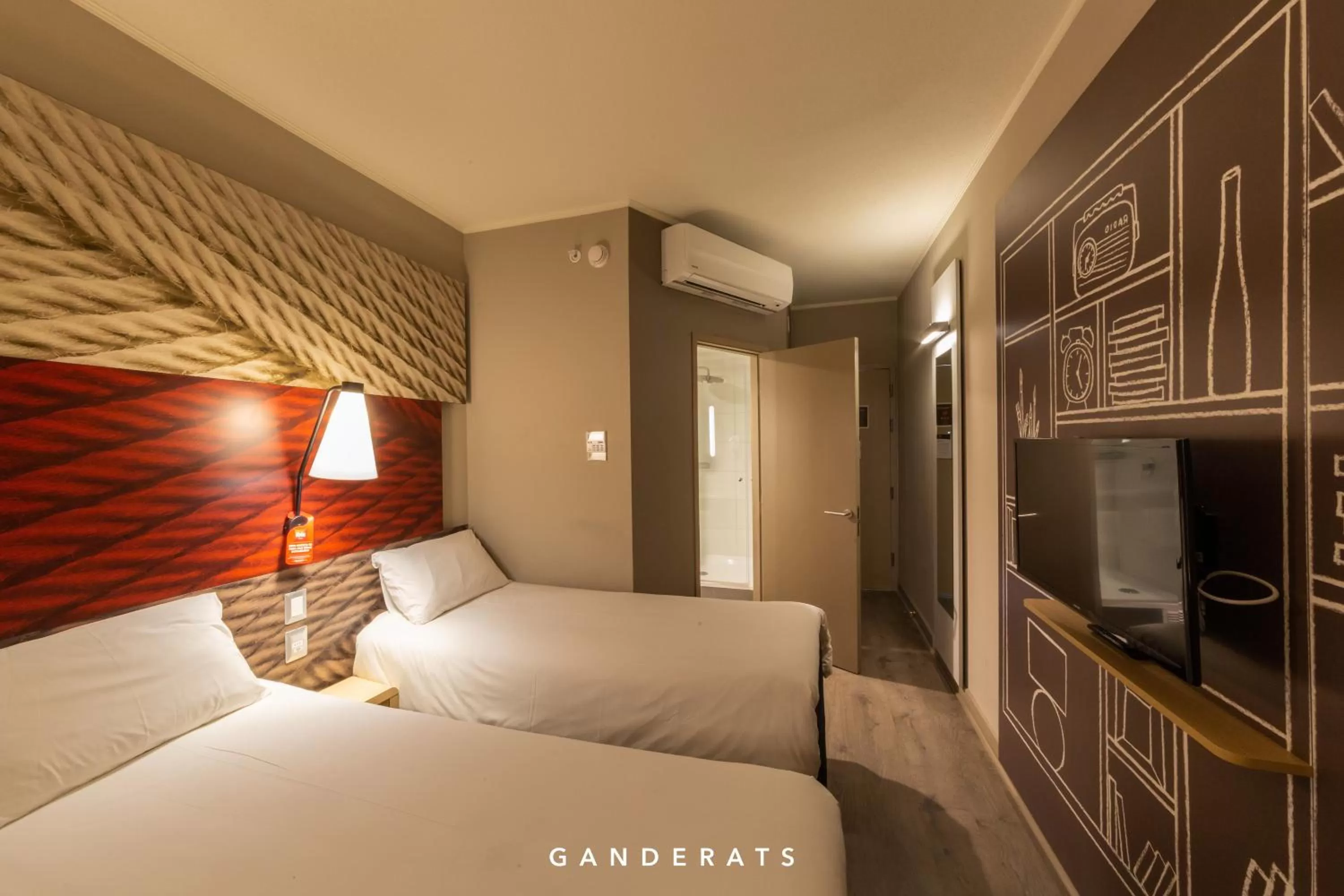 Bedroom, Bed in ibis Copiapo