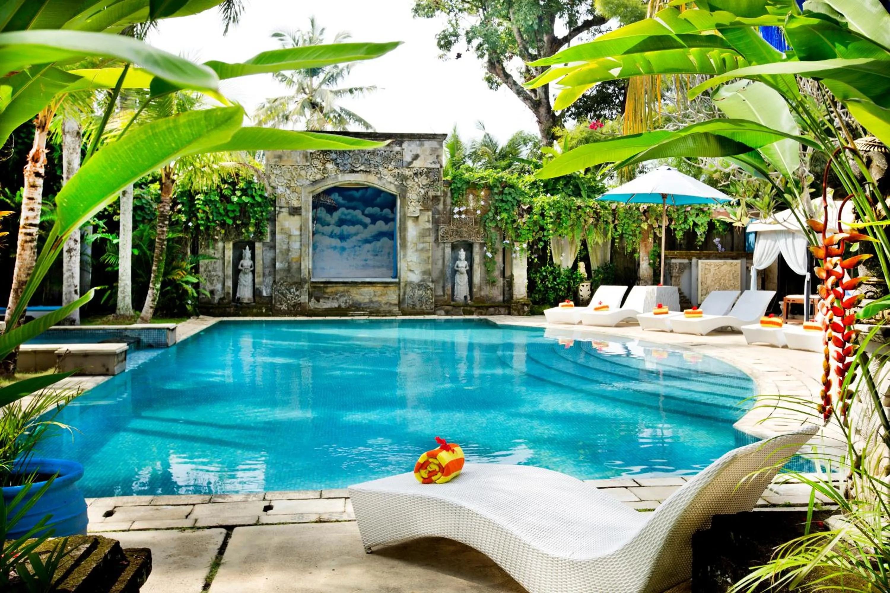 Swimming pool in The Mansion Resort Hotel & Spa