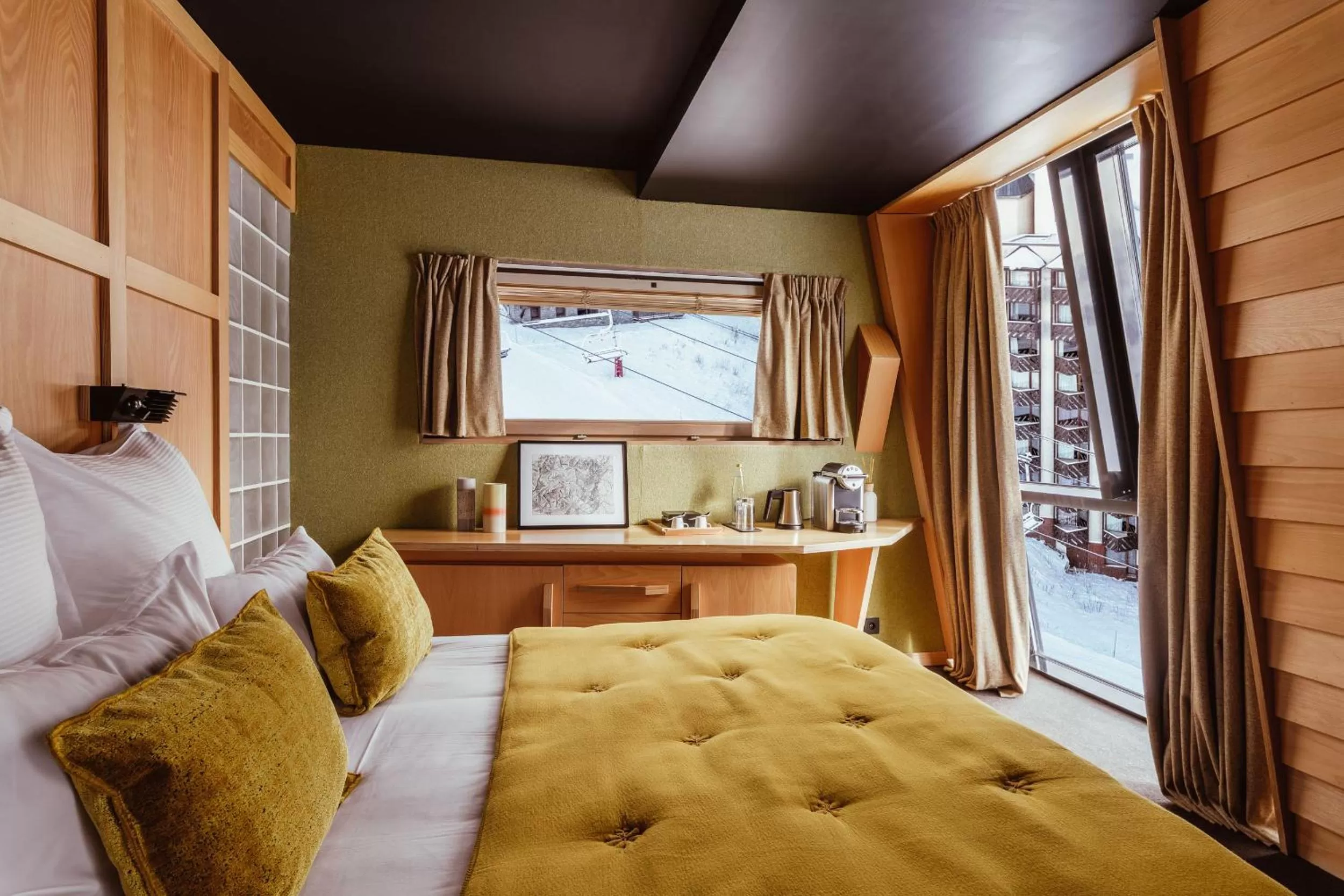 Photo of the whole room, Bed in Altapura Hôtel & Spa Val Thorens