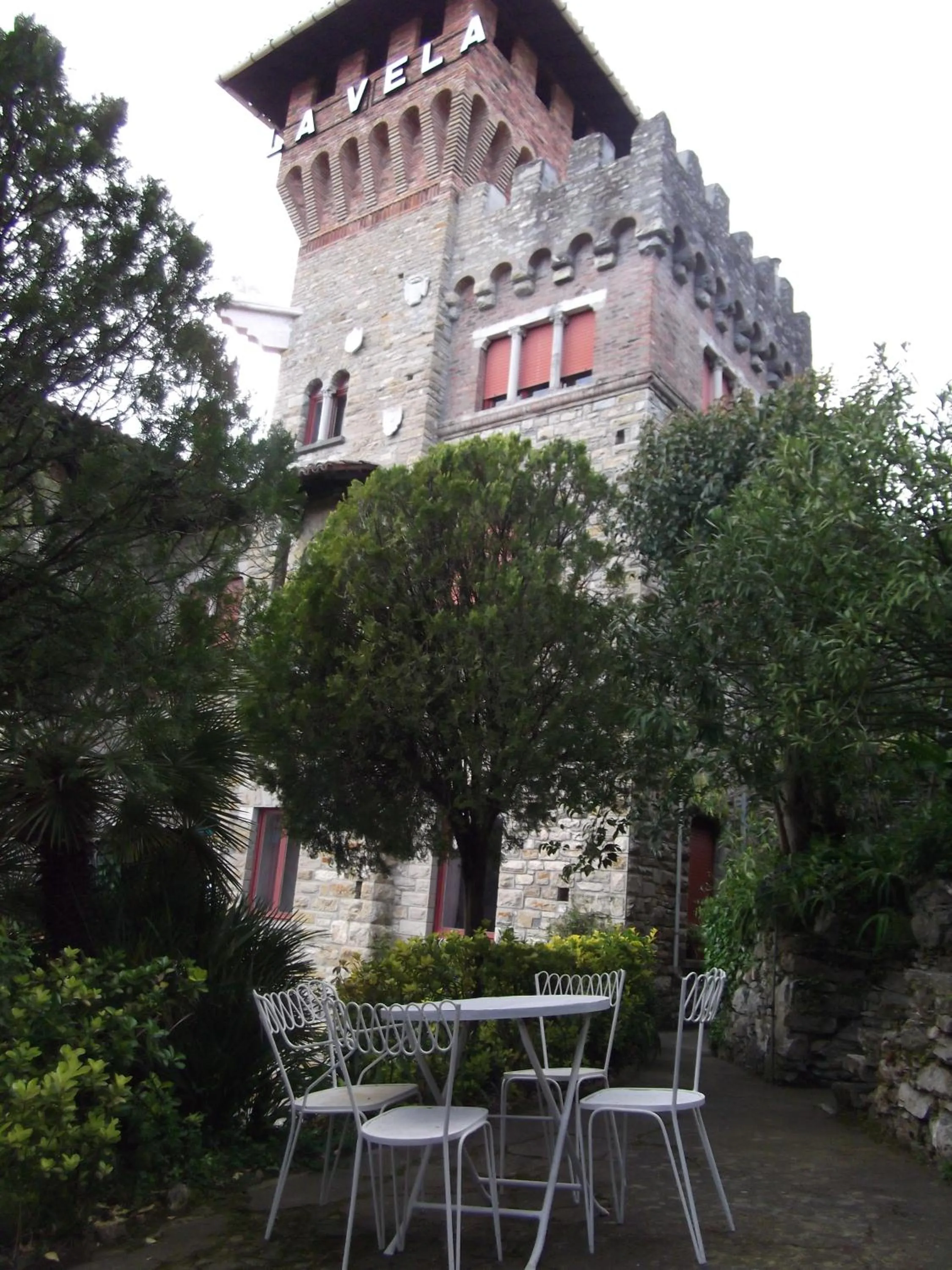 Facade/entrance in Hotel La Vela-Castello Il Rifugio