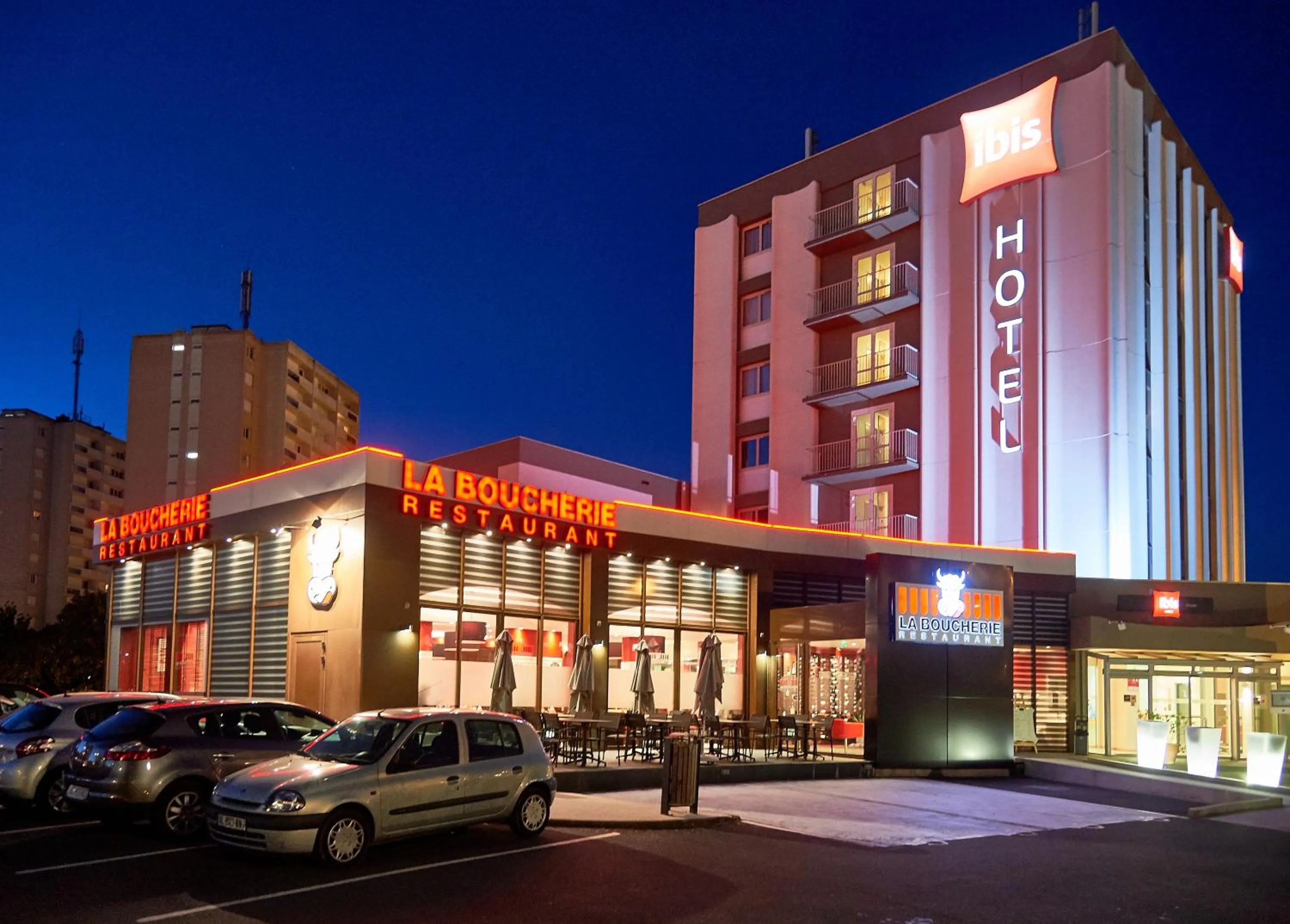 Property building in ibis Cholet