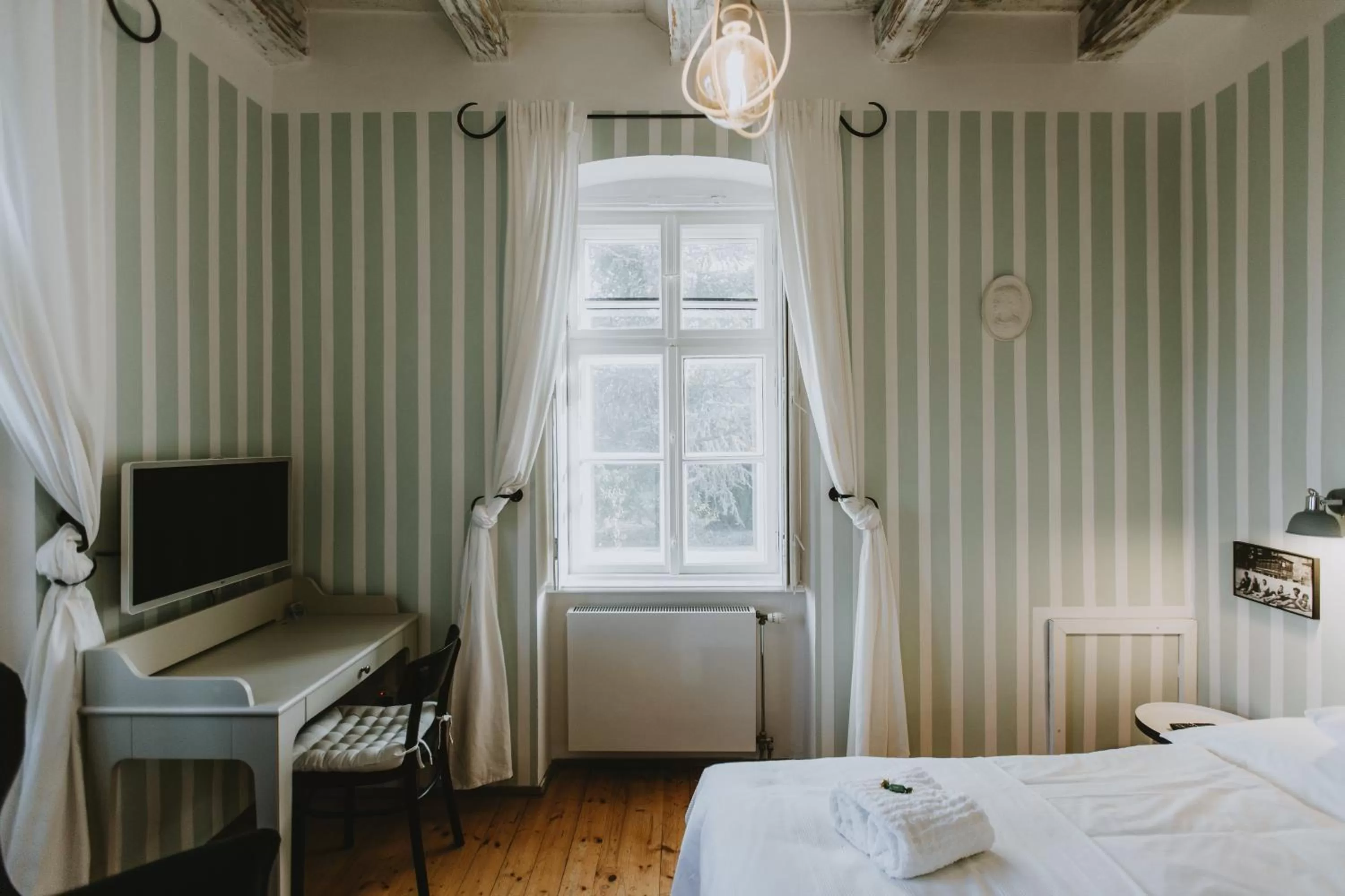 Photo of the whole room, Bed in Villa Mimi