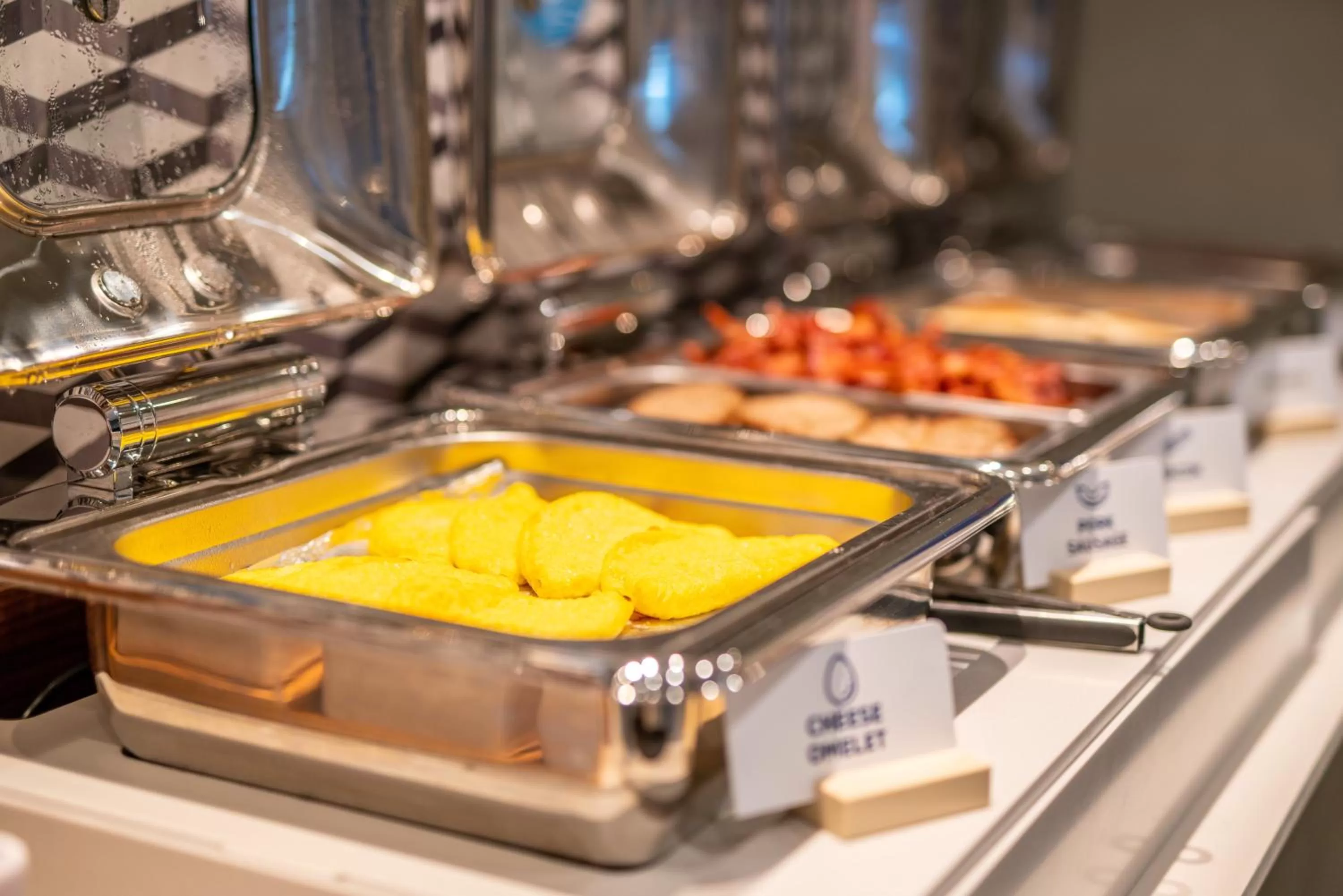 Breakfast in Holiday Inn Express & Suites - Brandon by IHG