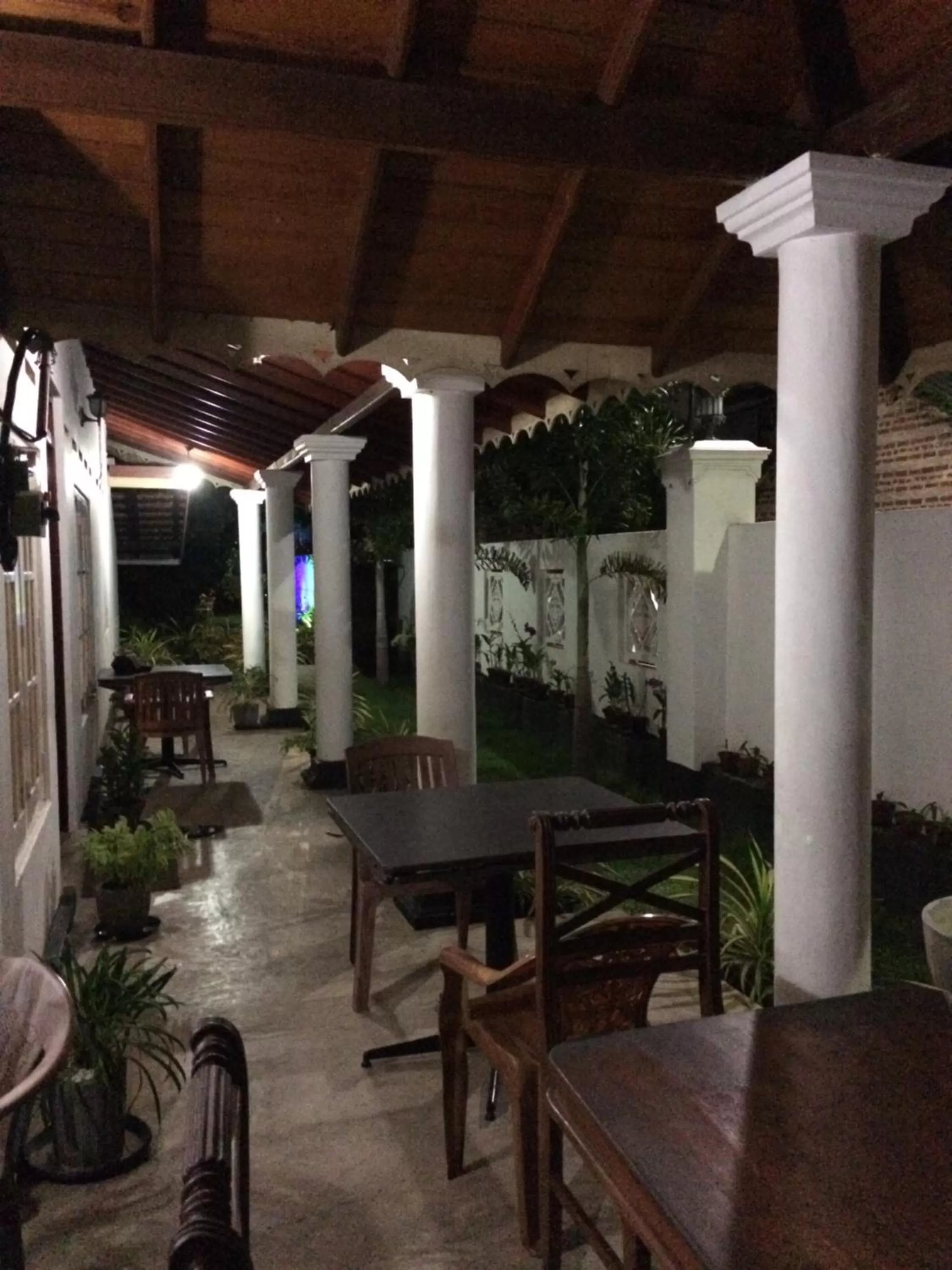 Patio in Sunrise Palace Negombo
