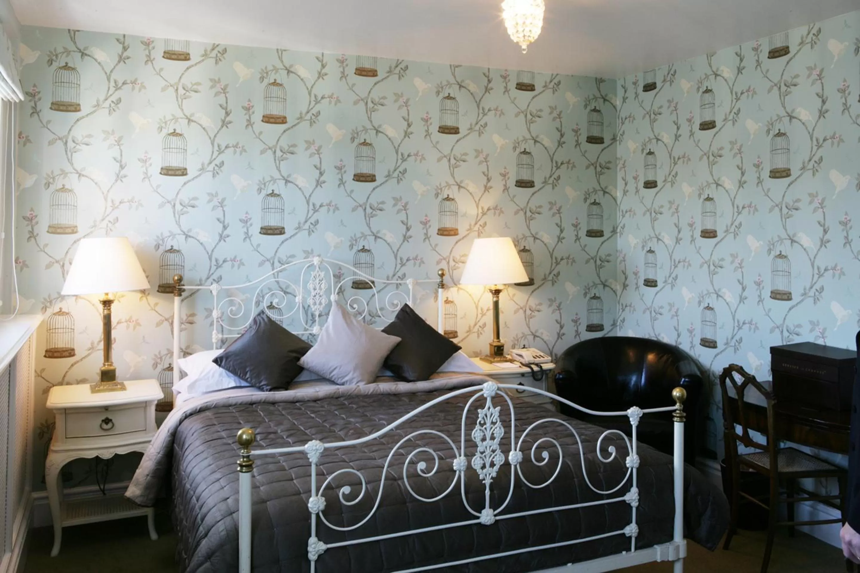 Bed in Portmeirion Village & Castell Deudraeth