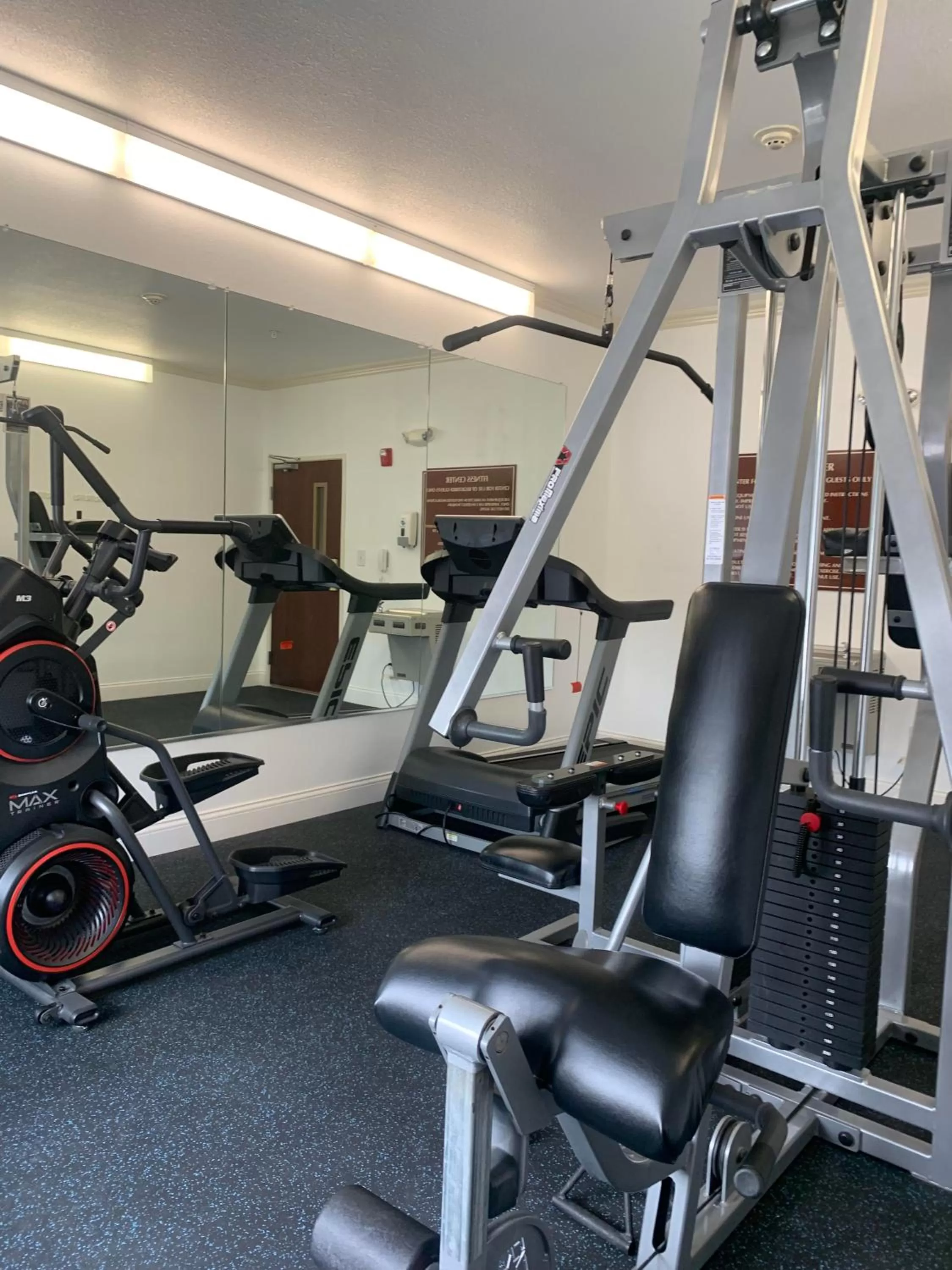 Fitness centre/facilities in Super 8 by Wyndham Hillsboro TX