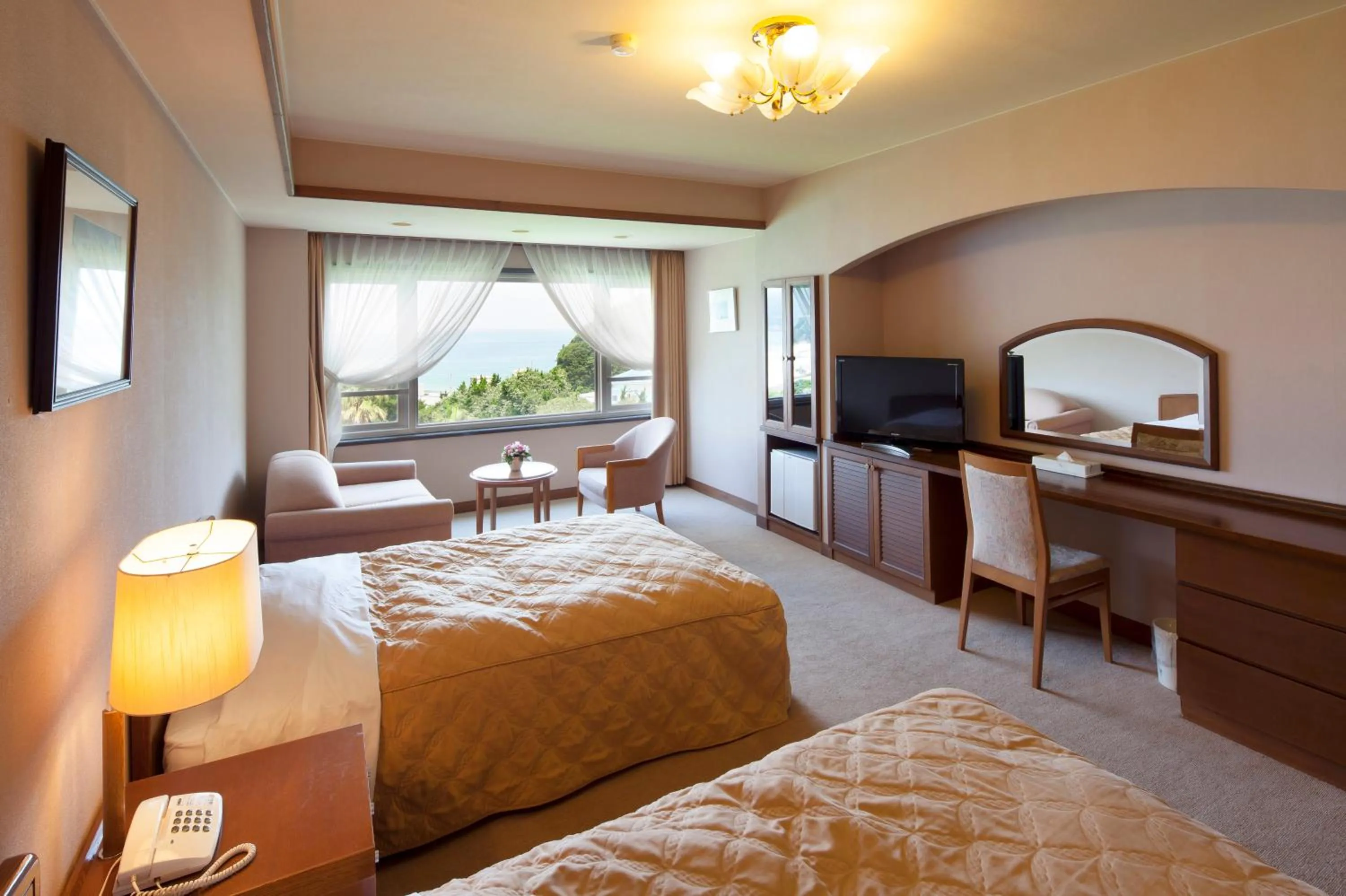 Photo of the whole room, Bed in Hotel Izukyu