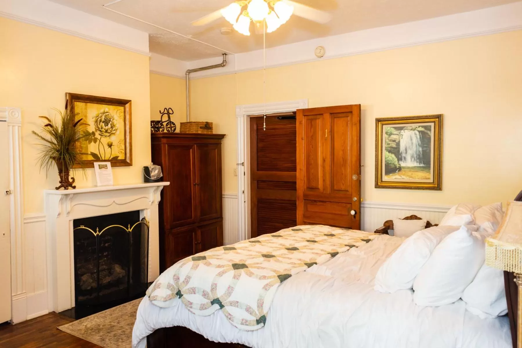 Bed in The Charleston Inn Hendersonville NC