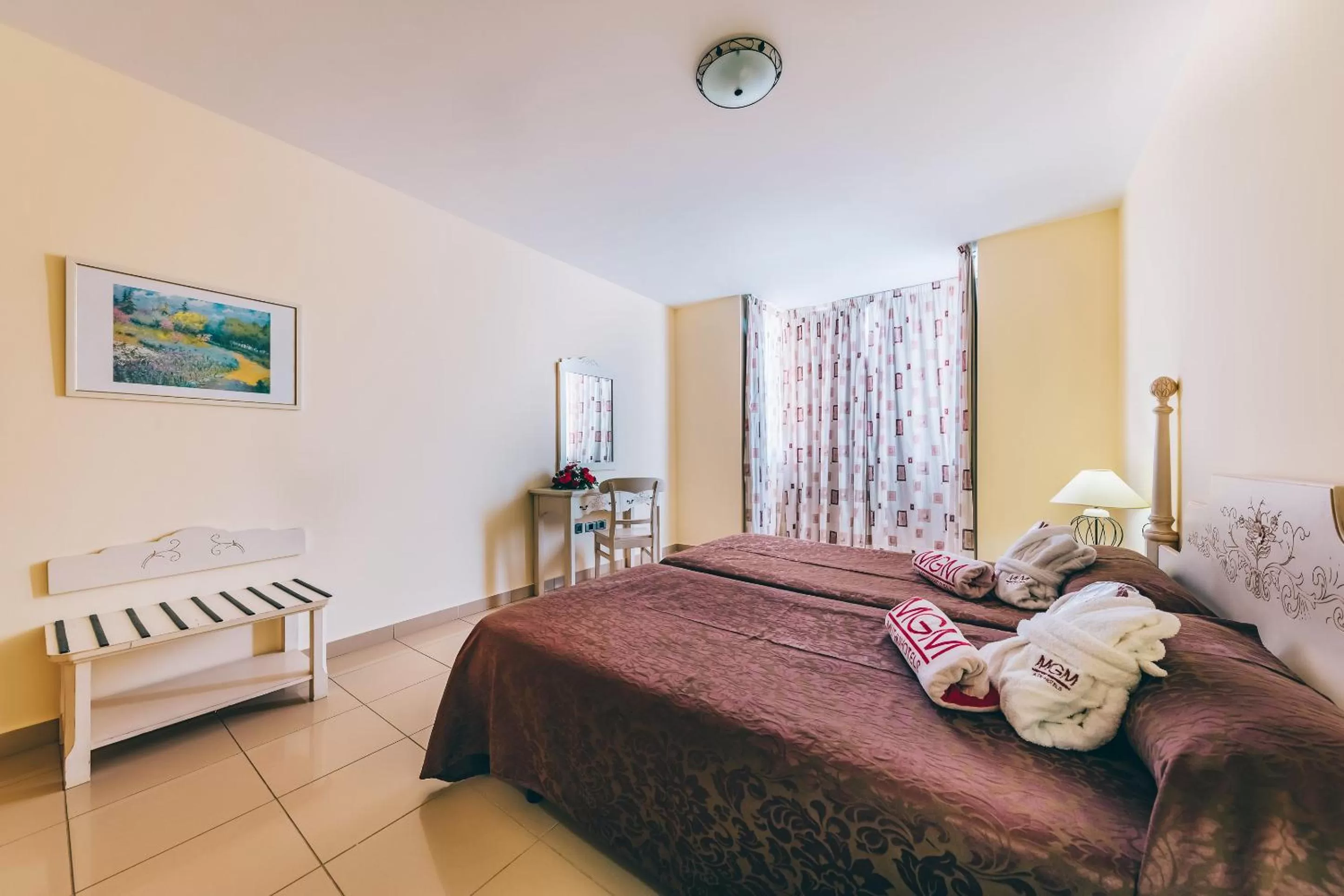 Bed in Grand Muthu Golf Plaza Hotel & Spa