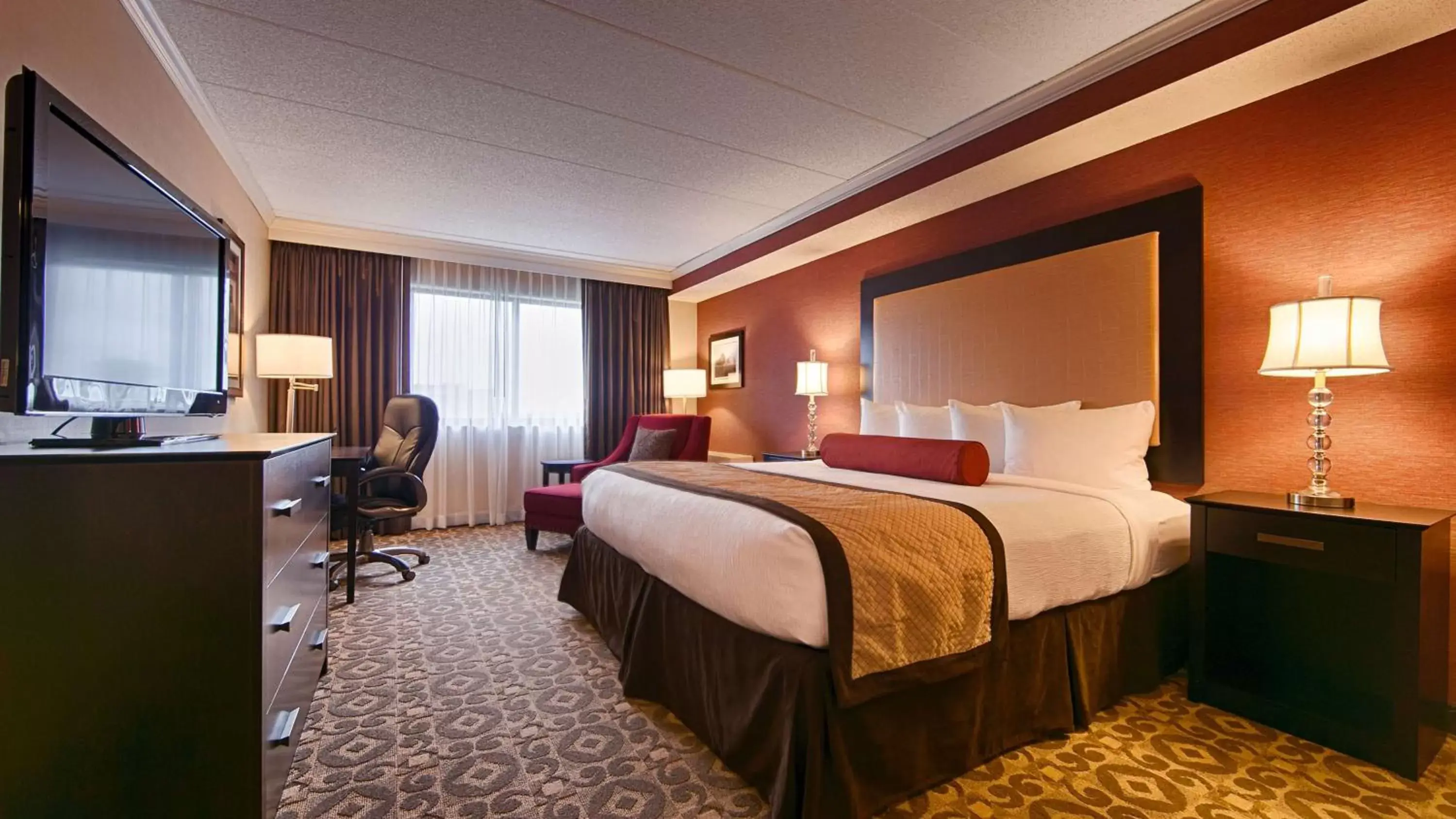 Executive King Suite in Best Western Premier Nicollet Inn Executive King Suite in Best Western Premier Nicollet Inn