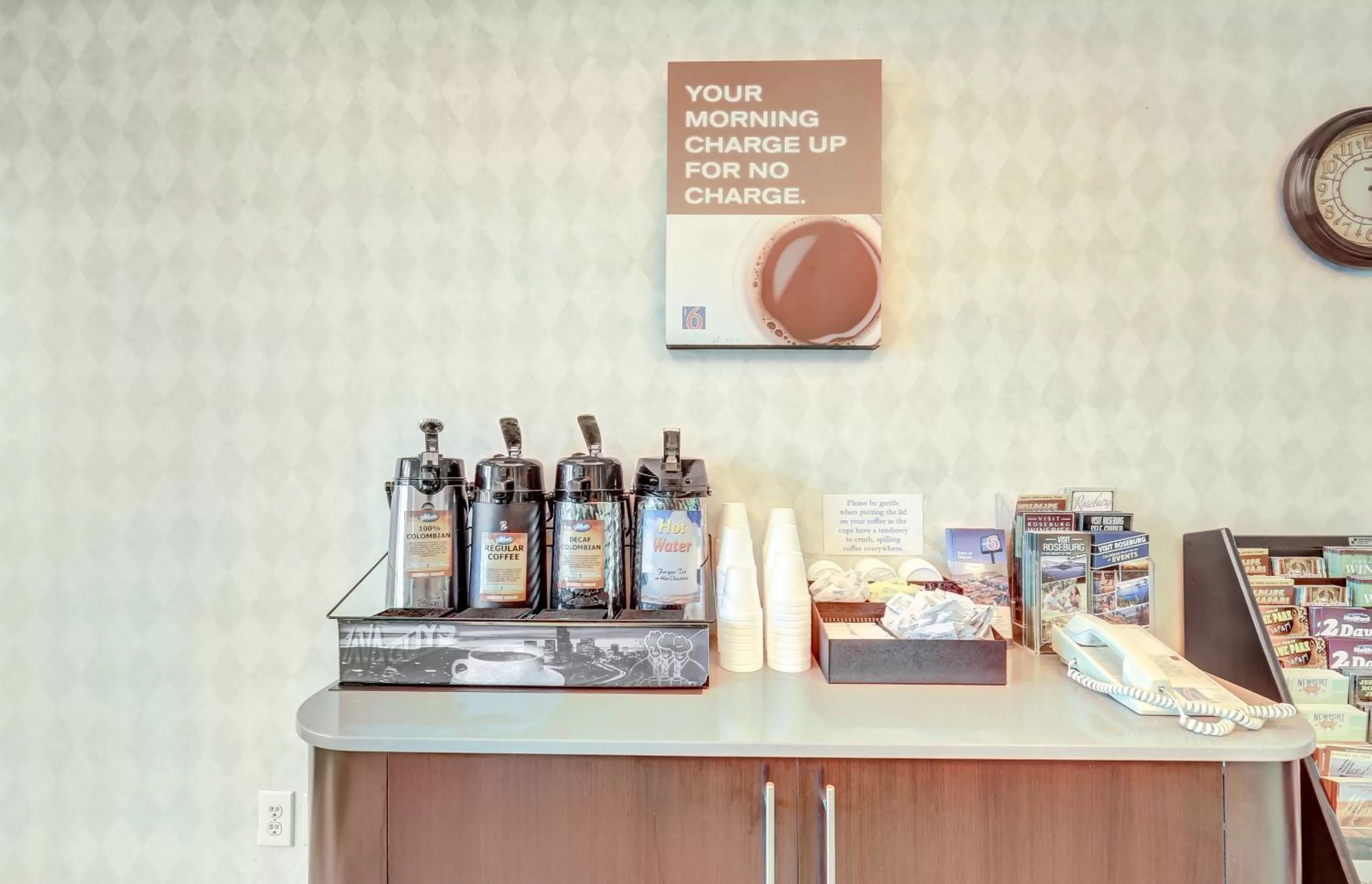 Coffee/tea facilities in Motel 6-Roseburg, OR