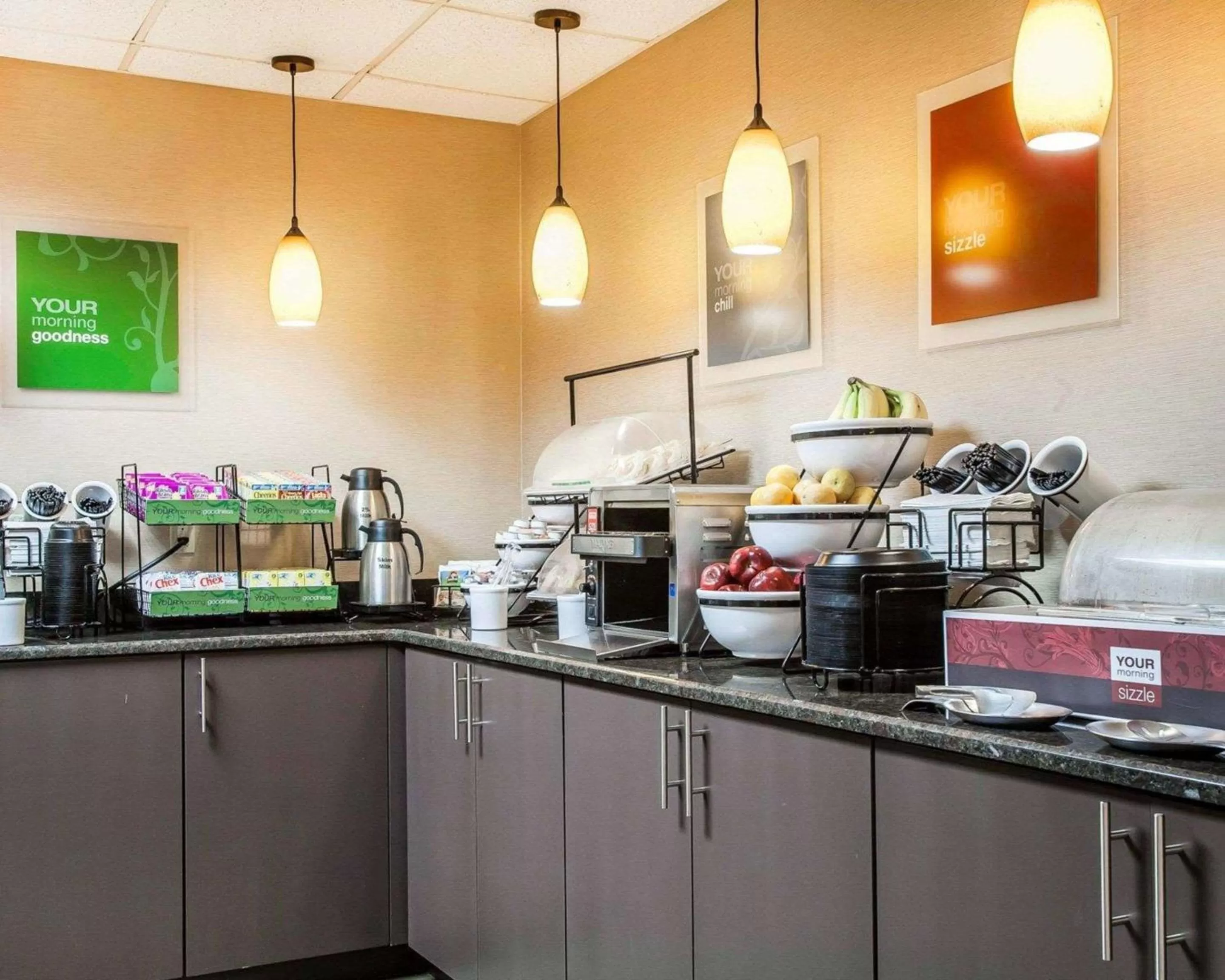 Restaurant/places to eat in Comfort Inn & Suites Sturbridge-Brimfield