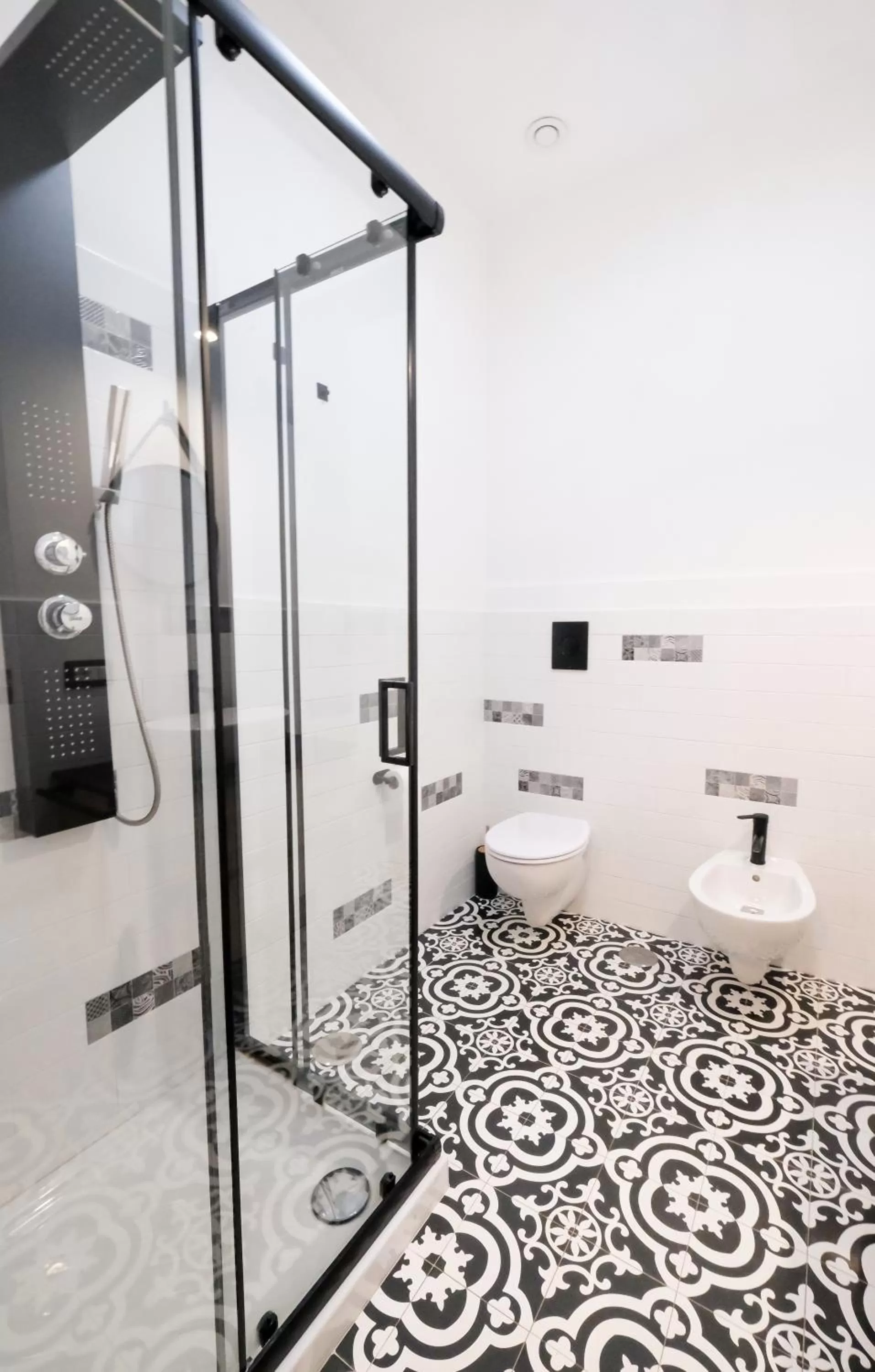 Bathroom in LH51 Rooms