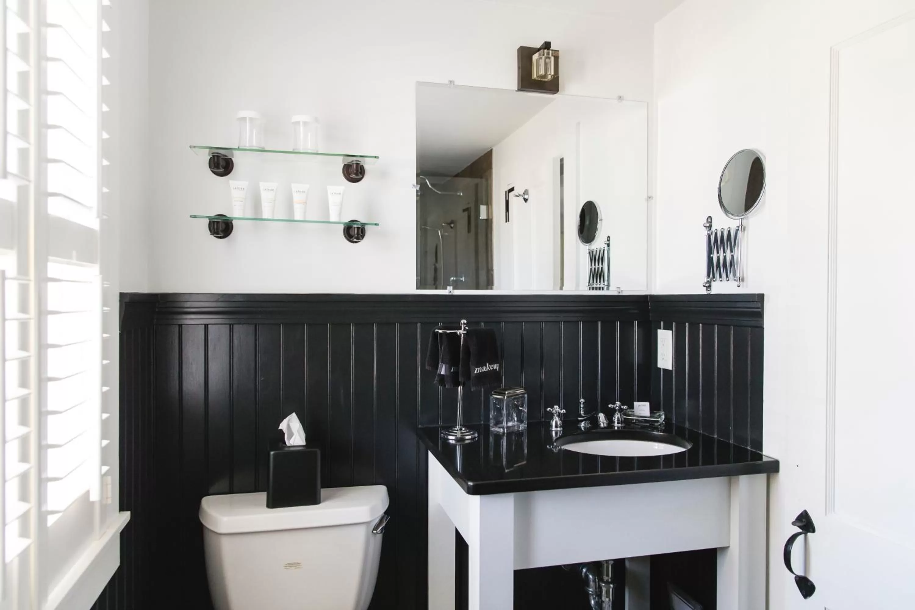 Bathroom in The Platinum Pebble Boutique Inn - Adults Only Property