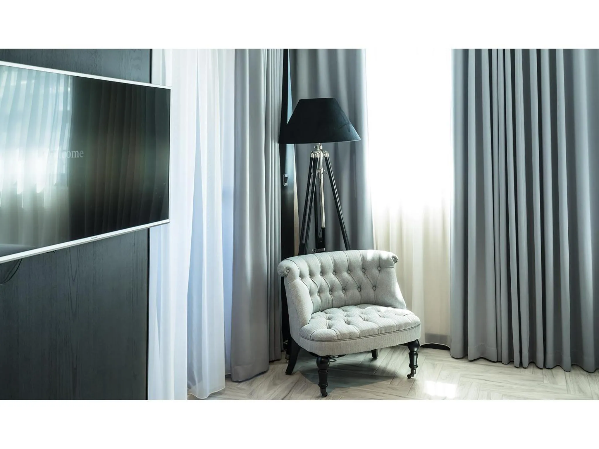 Seating area in Hôtel de Ľeau