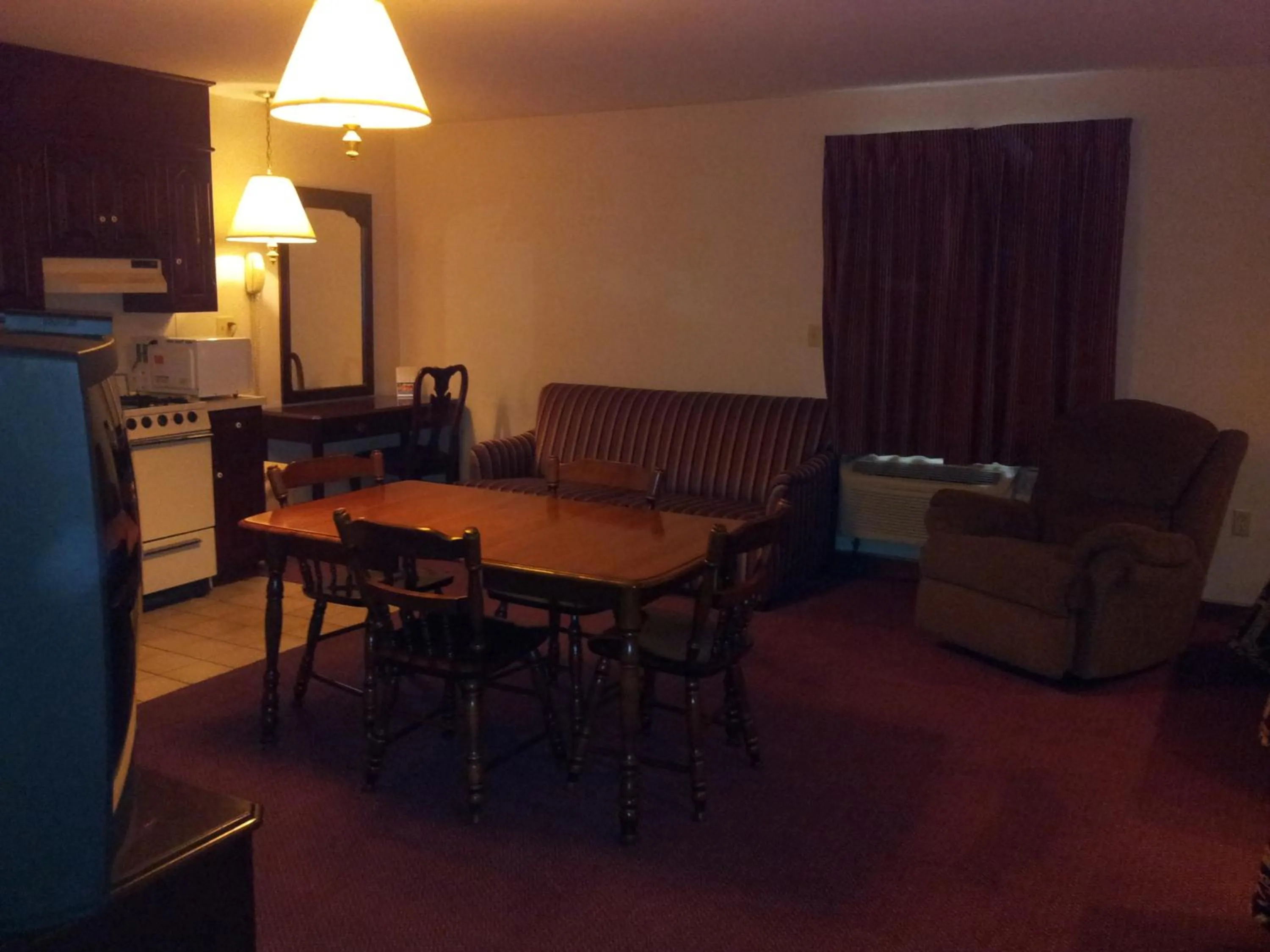 Kitchen or kitchenette in Classic Inn Lancaster