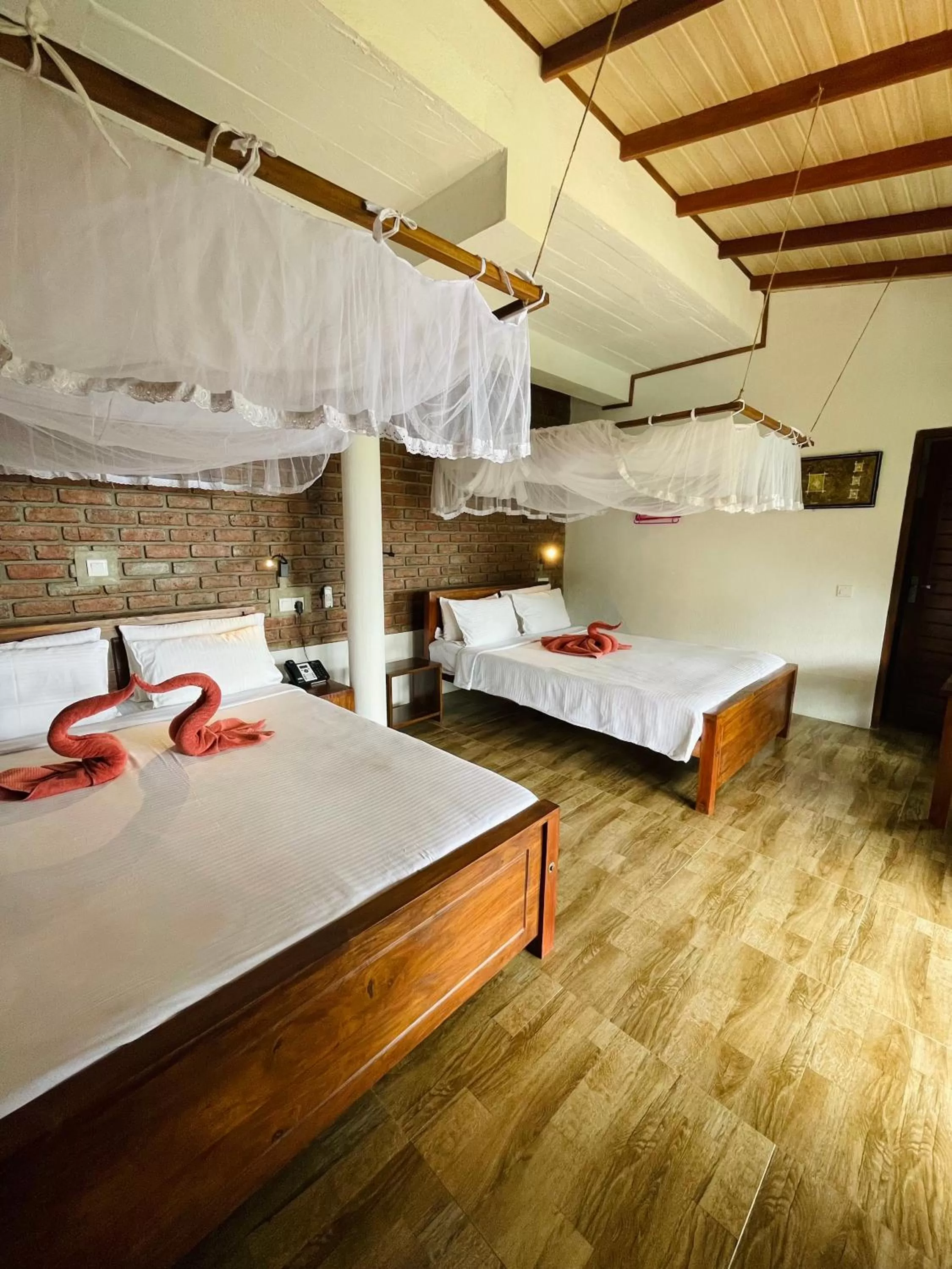 Family in Zion View Ella Green Retreat