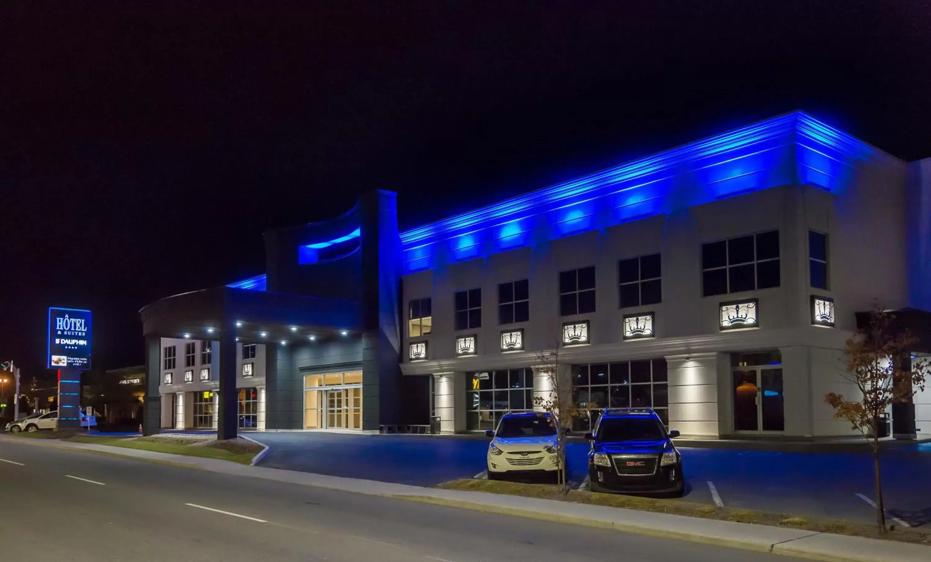 Hotel & Suites Le Dauphin Drummondville Hotel & Suites Le Dauphin Drummondville