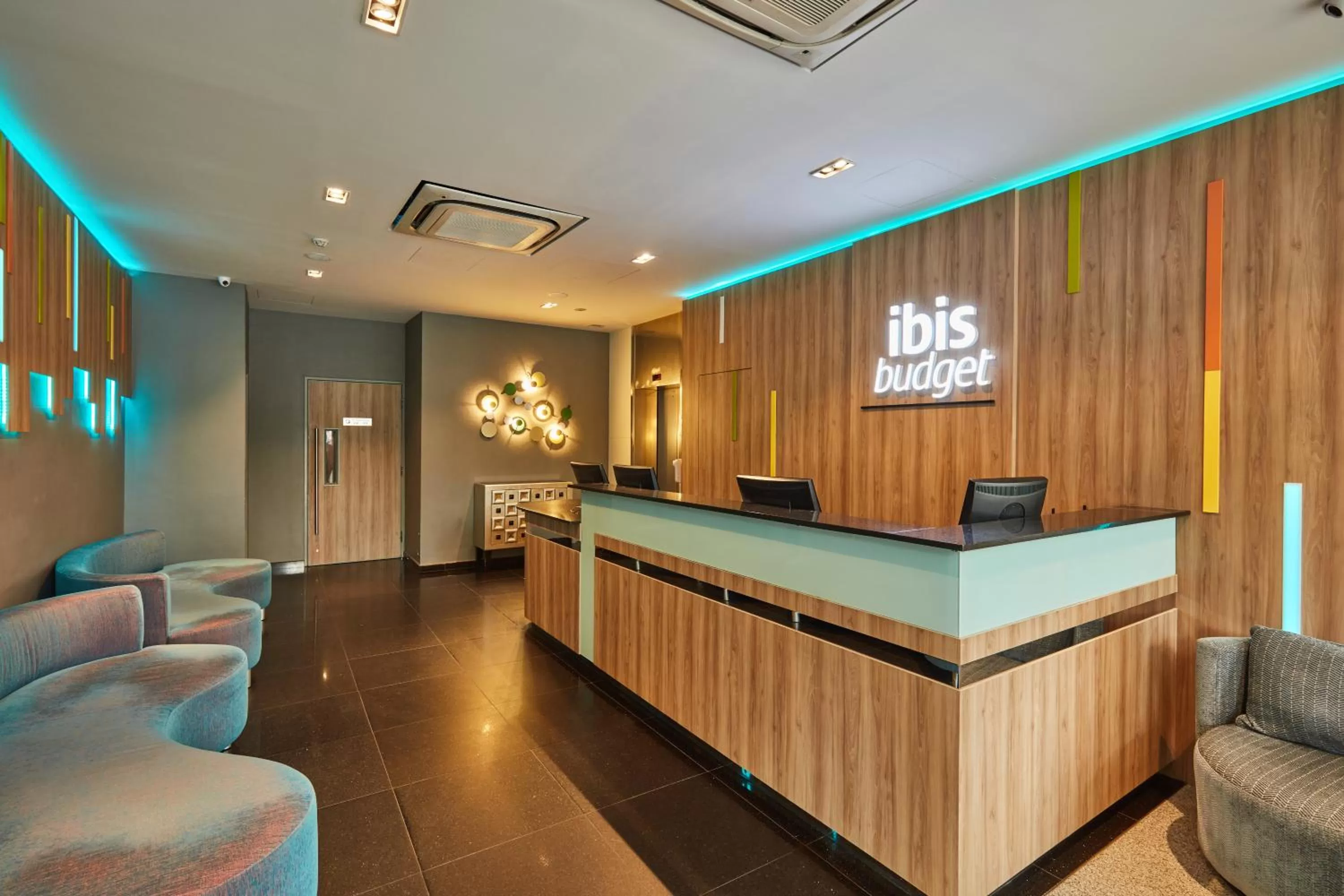 Lobby or reception in ibis budget Singapore Bugis