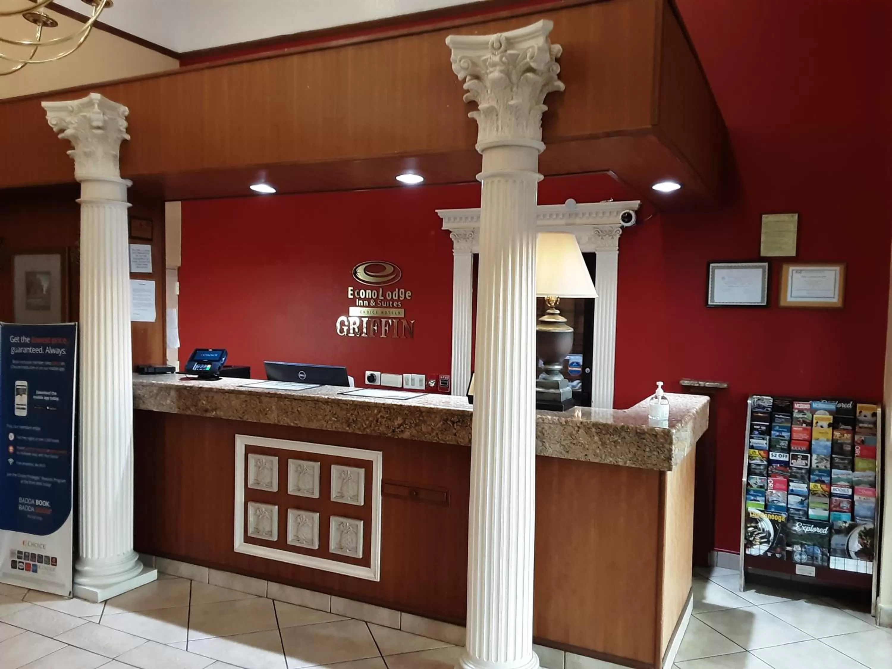 Lobby or reception in Econo Lodge Inn & Suites Griffin North