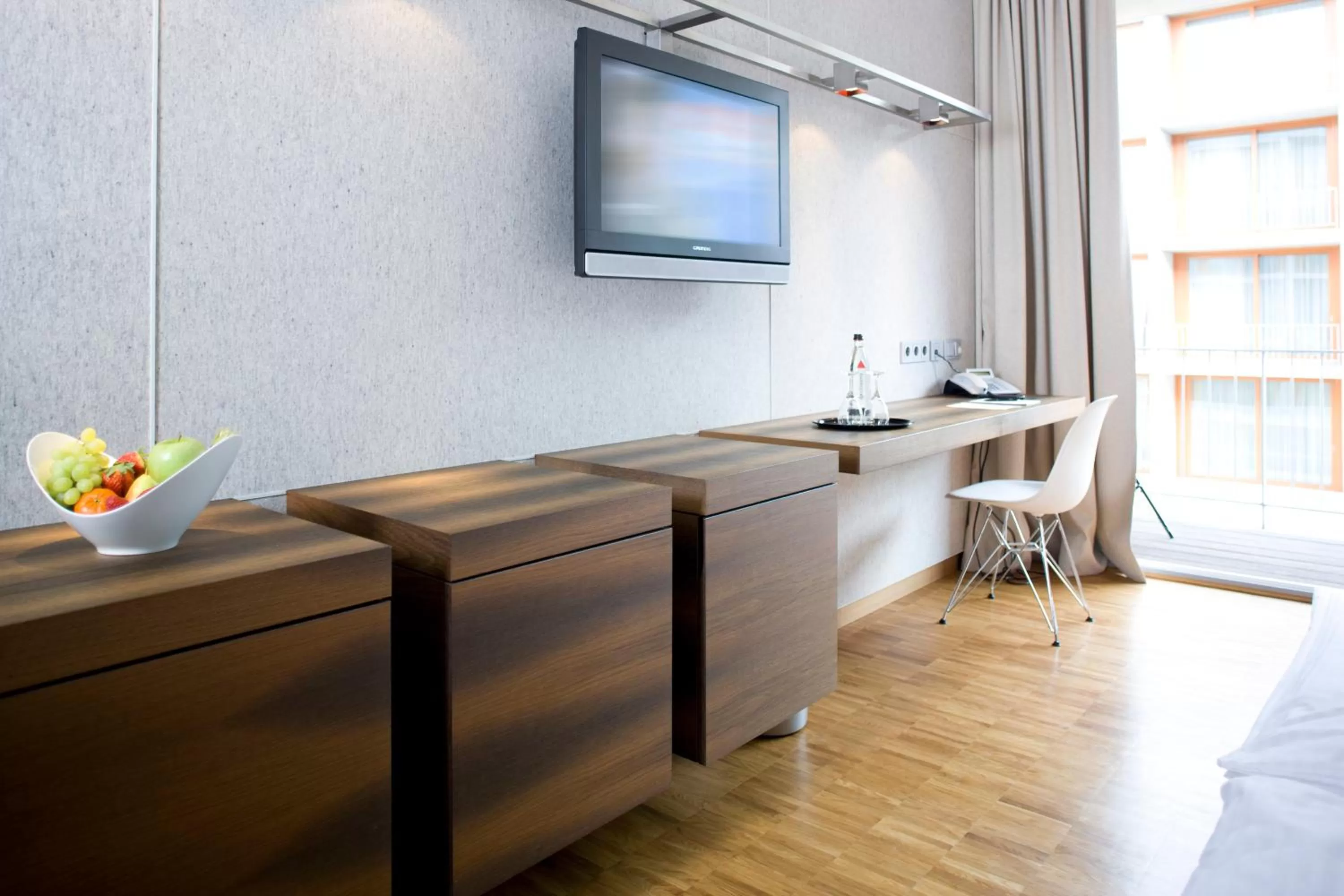 Communal lounge/ TV room in Factory Hotel