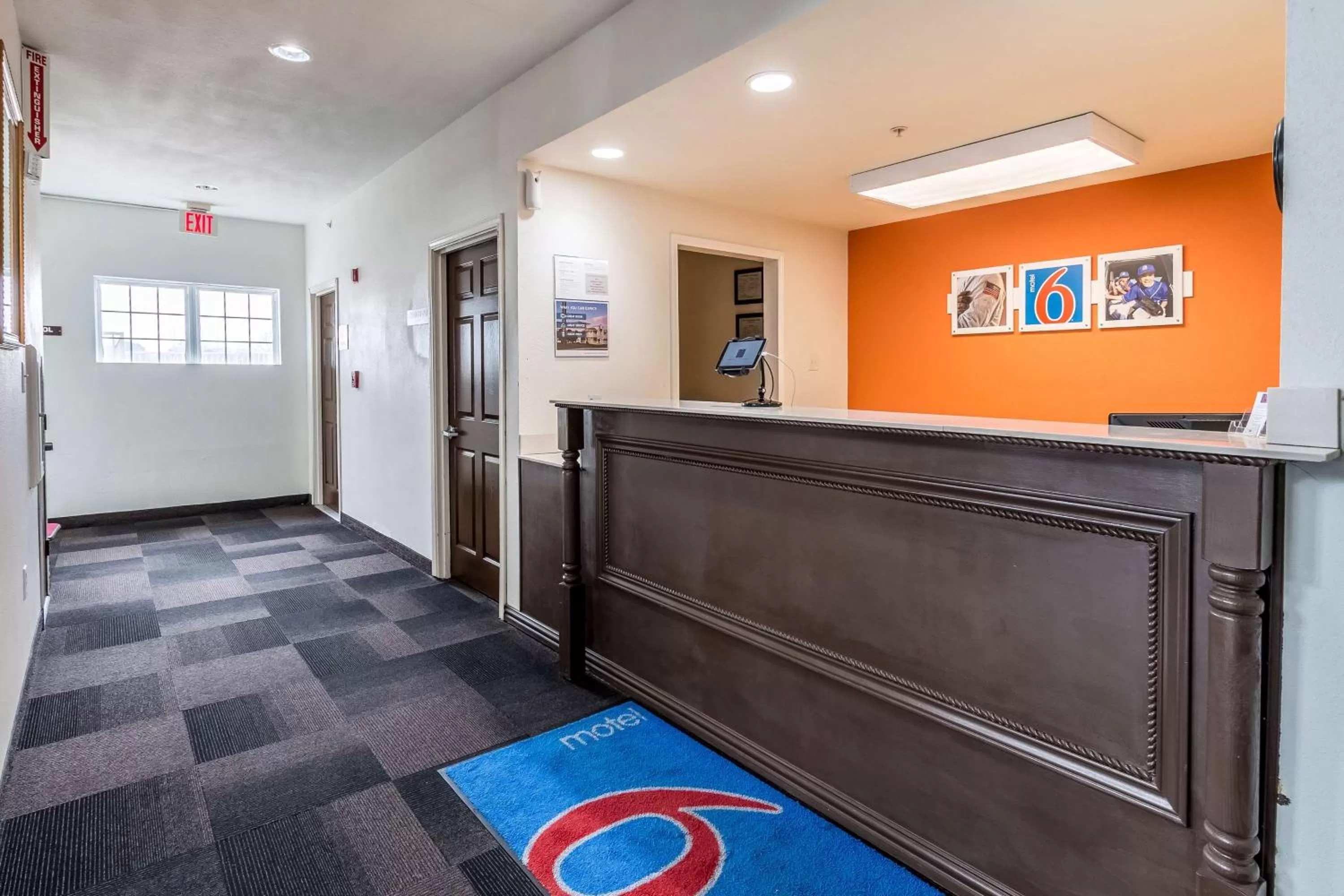 Lobby or reception in Motel 6-North Richland Hills, TX - NE Fort Worth