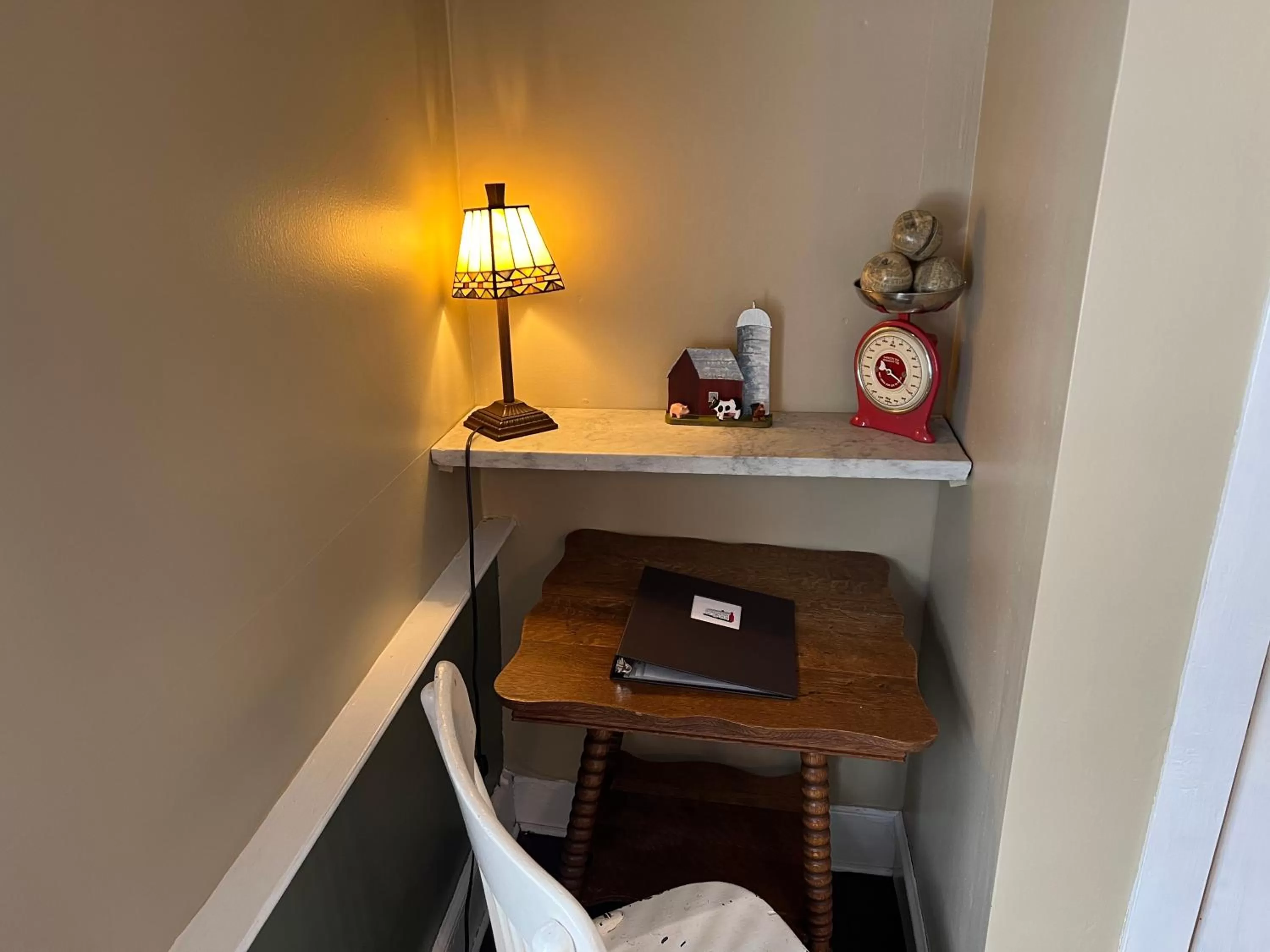 Bedroom in Shoreham Inn Bed & Breakfast