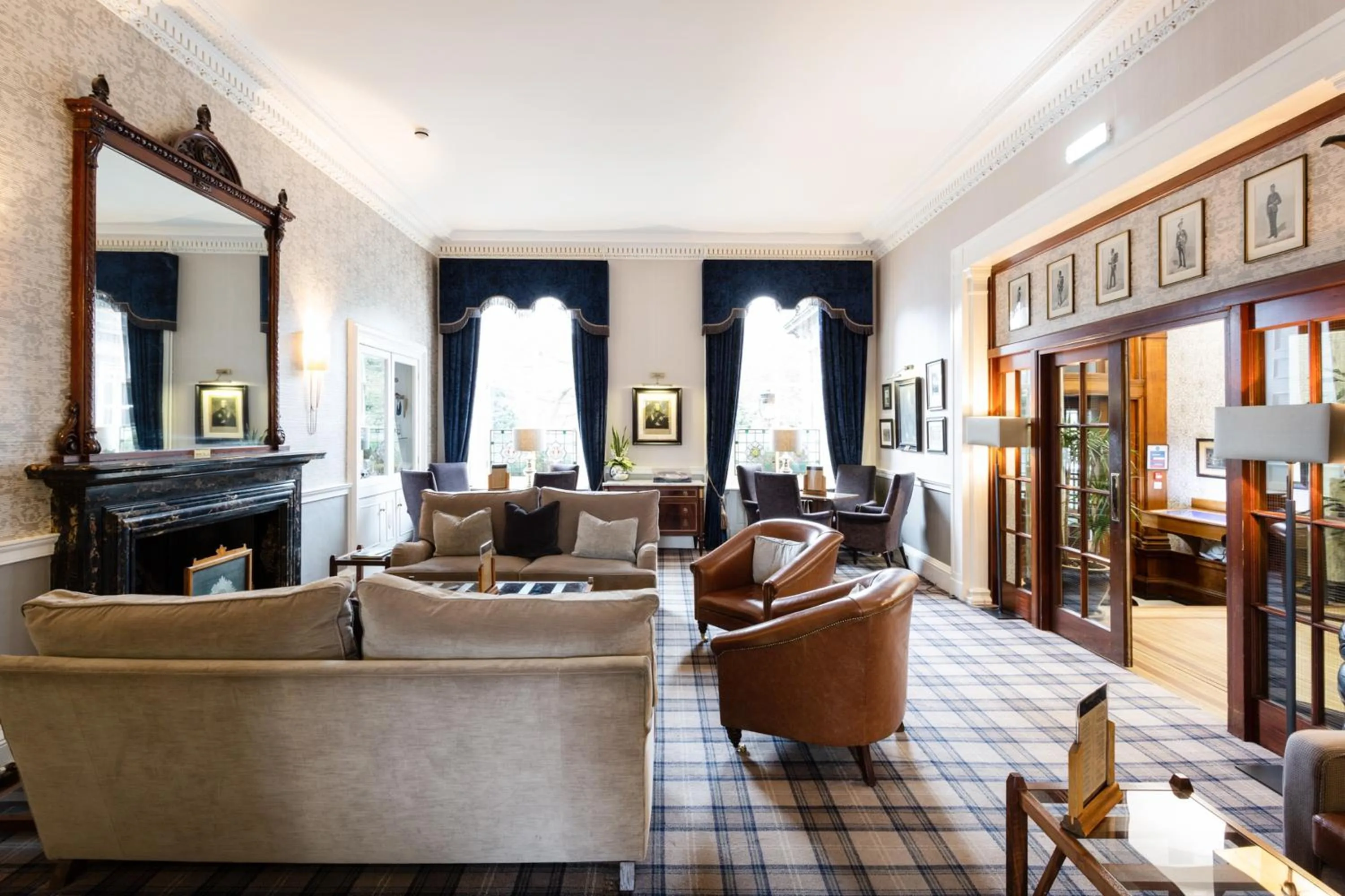Lounge or bar in Royal Scots Club