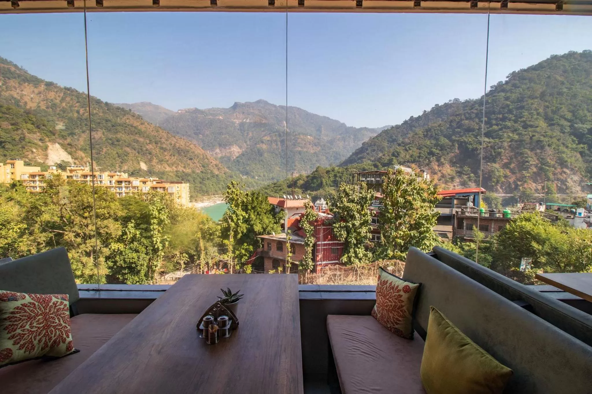 Restaurant/places to eat, Mountain View in Punyah Residency Rishikesh