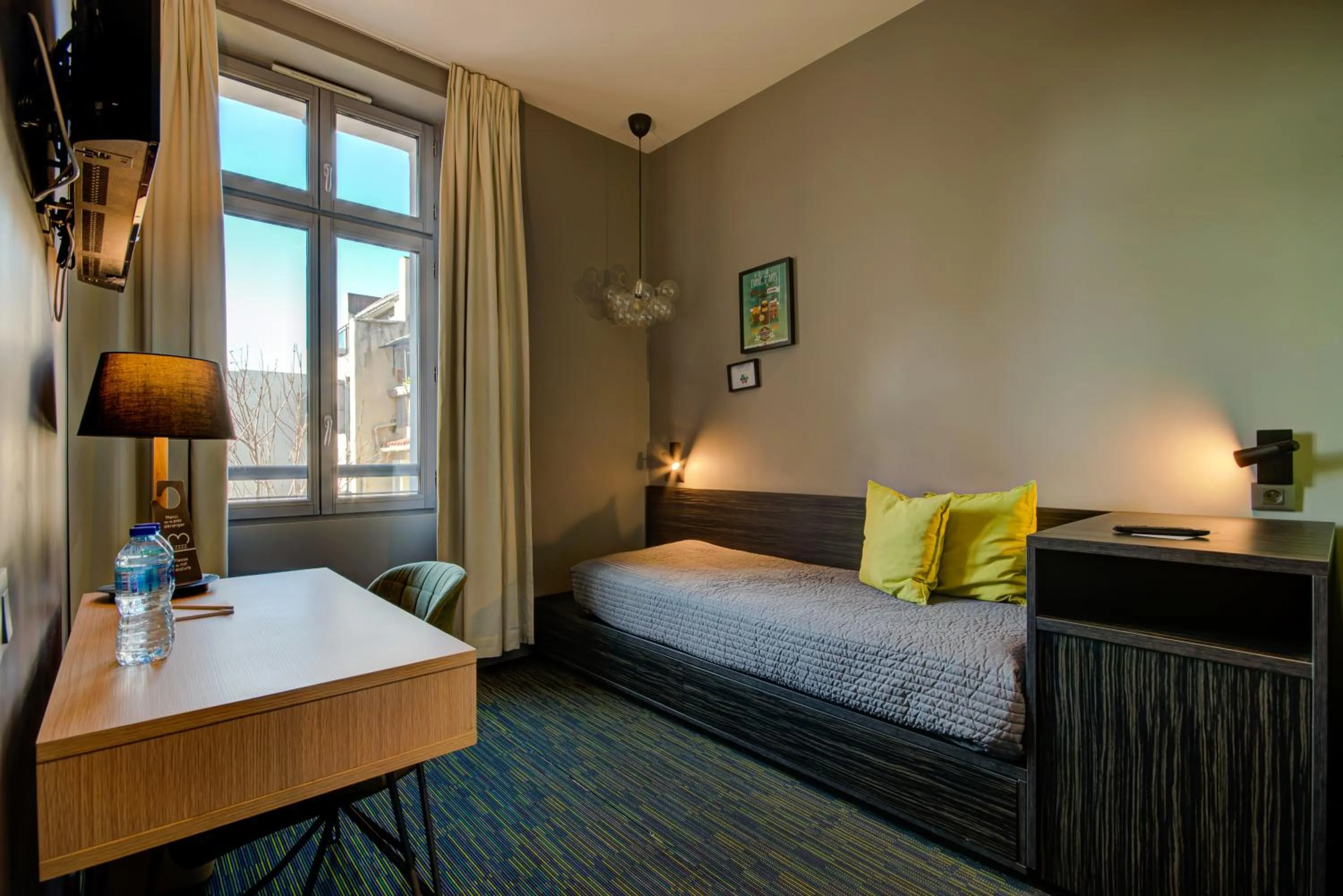 Photo of the whole room, Bed in Alex Hotel & Spa