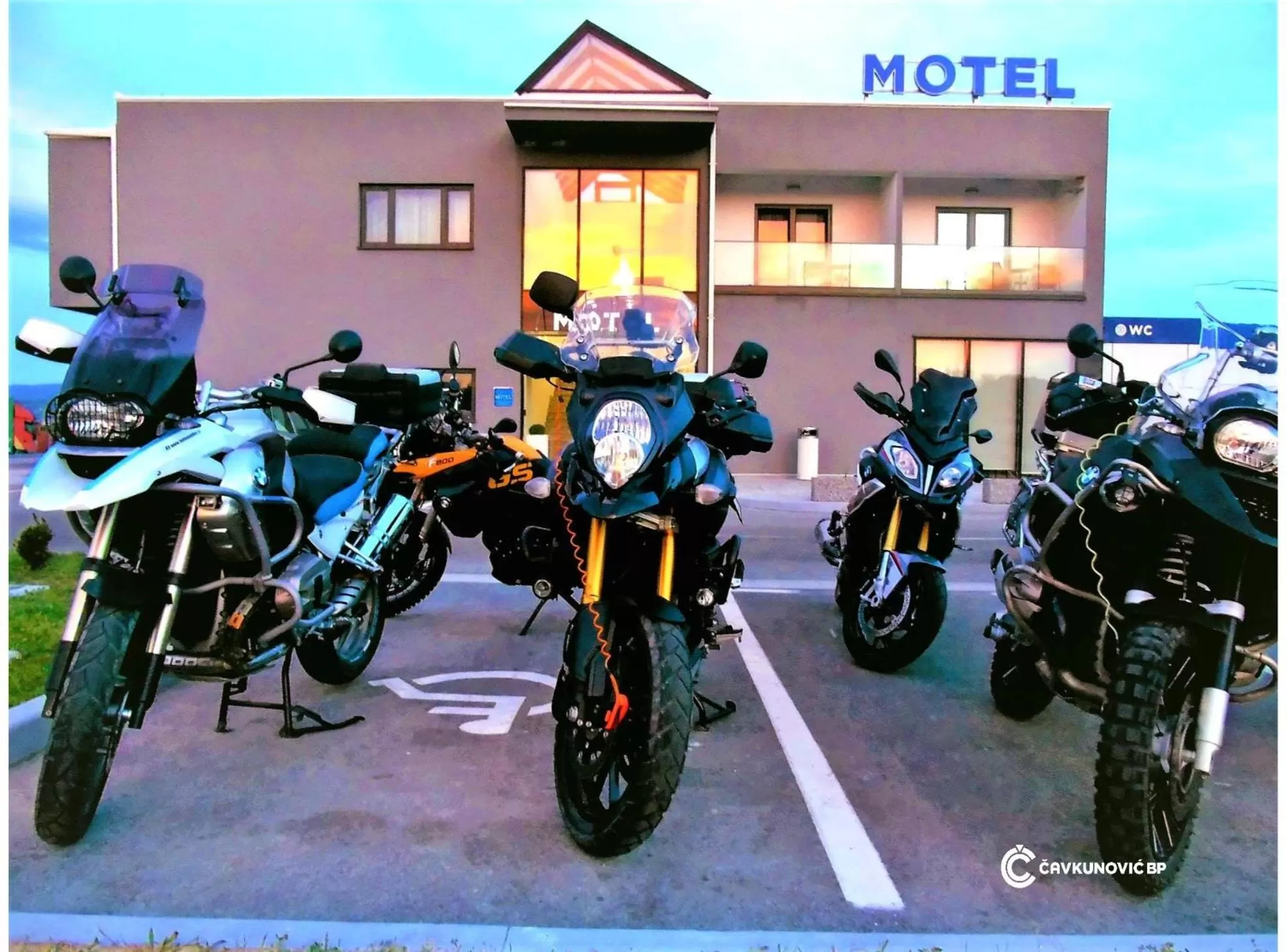 Guests, Other Activities in Motel Kamenica