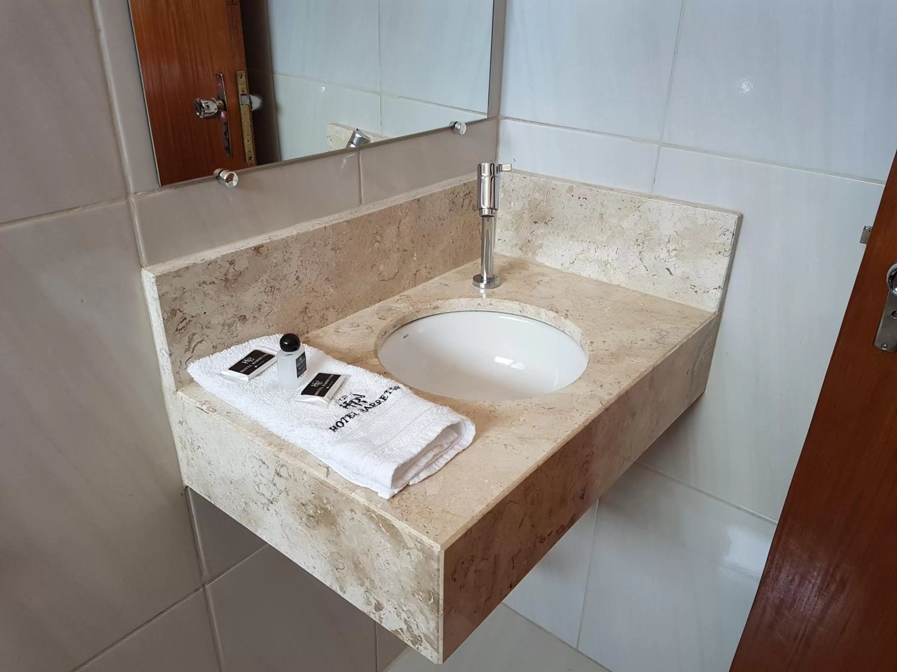 Bathroom in Hotel Barretos