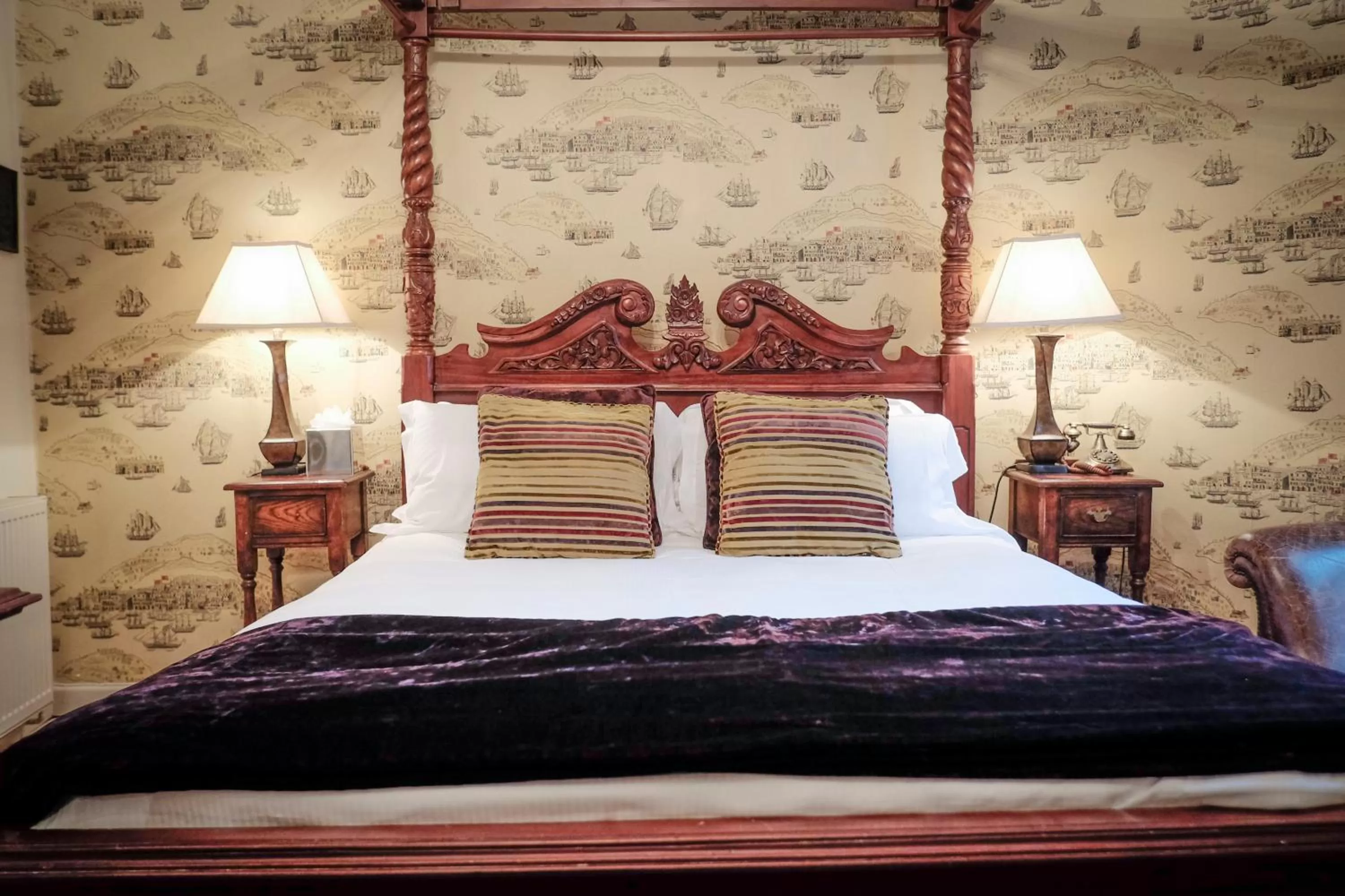Bed in Wykeham Arms