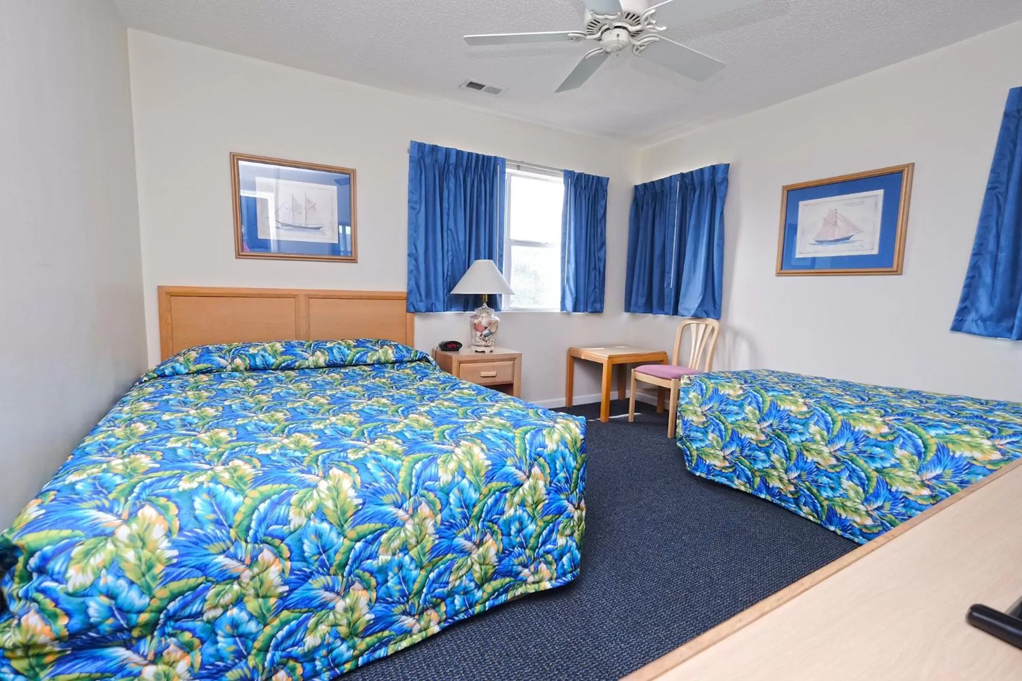 Bedroom, Bed in Beach Vacation Condos South