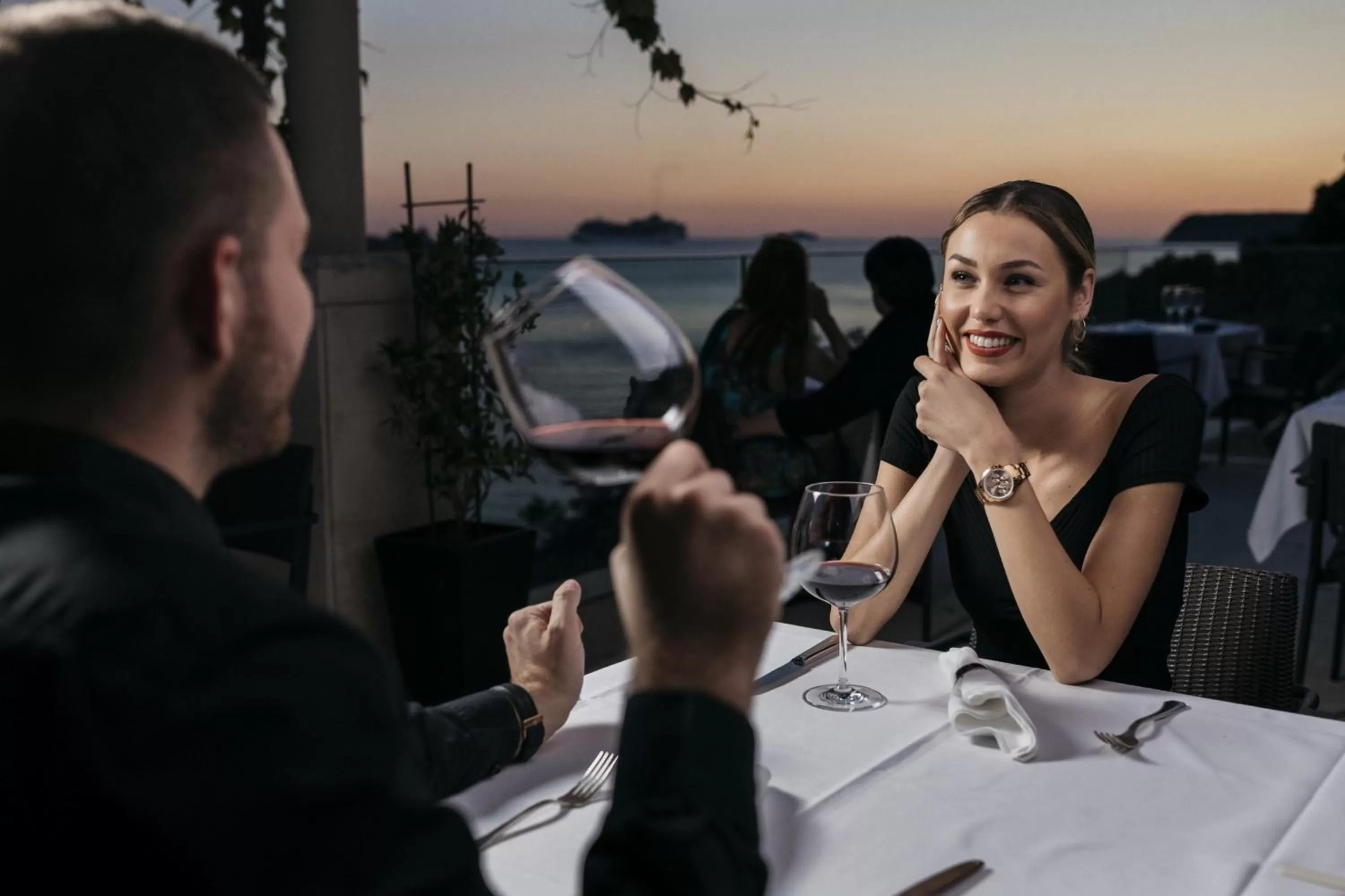 Restaurant/places to eat in Hotel More