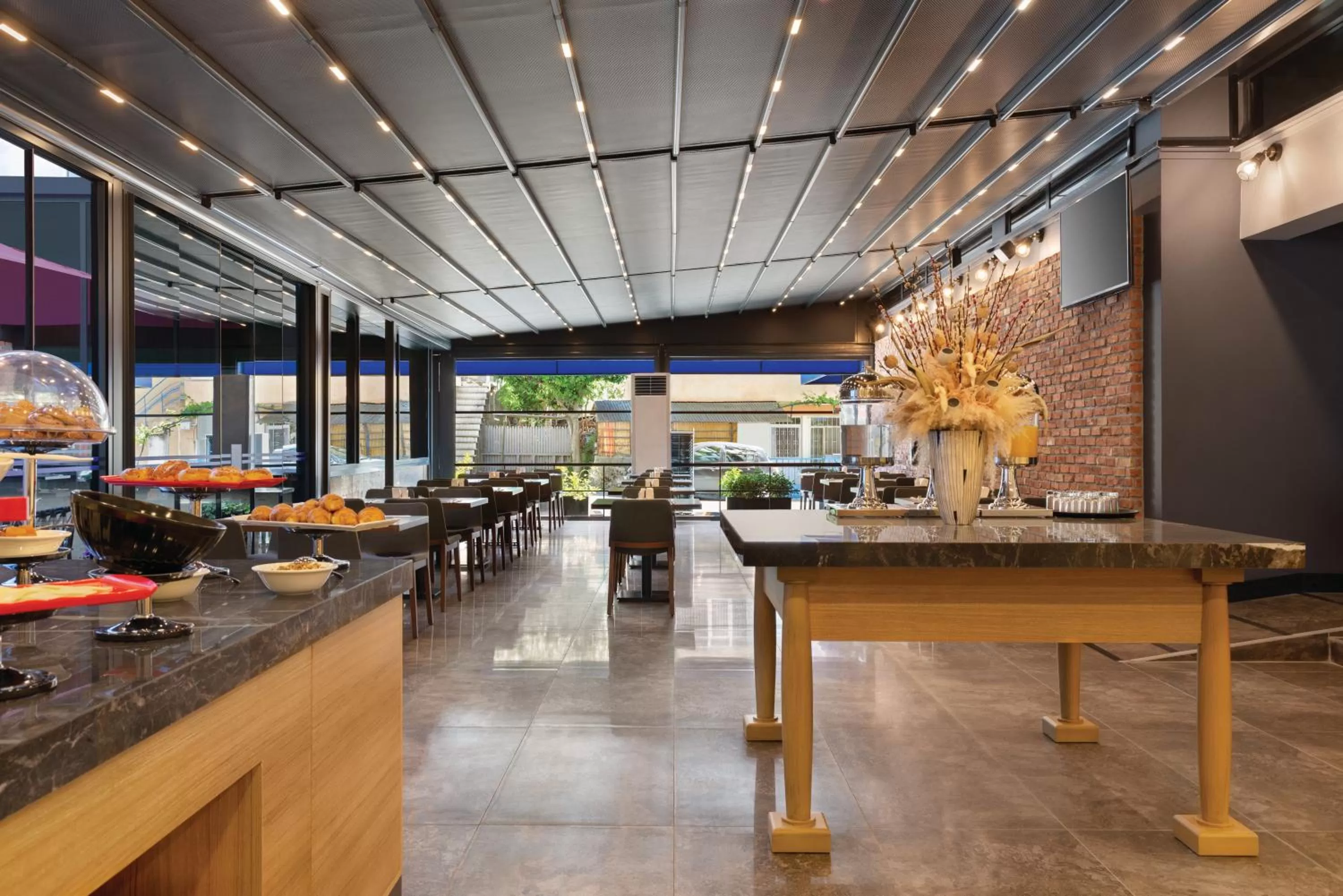 Restaurant/places to eat in Tryp by Wyndham Istanbul Atasehir
