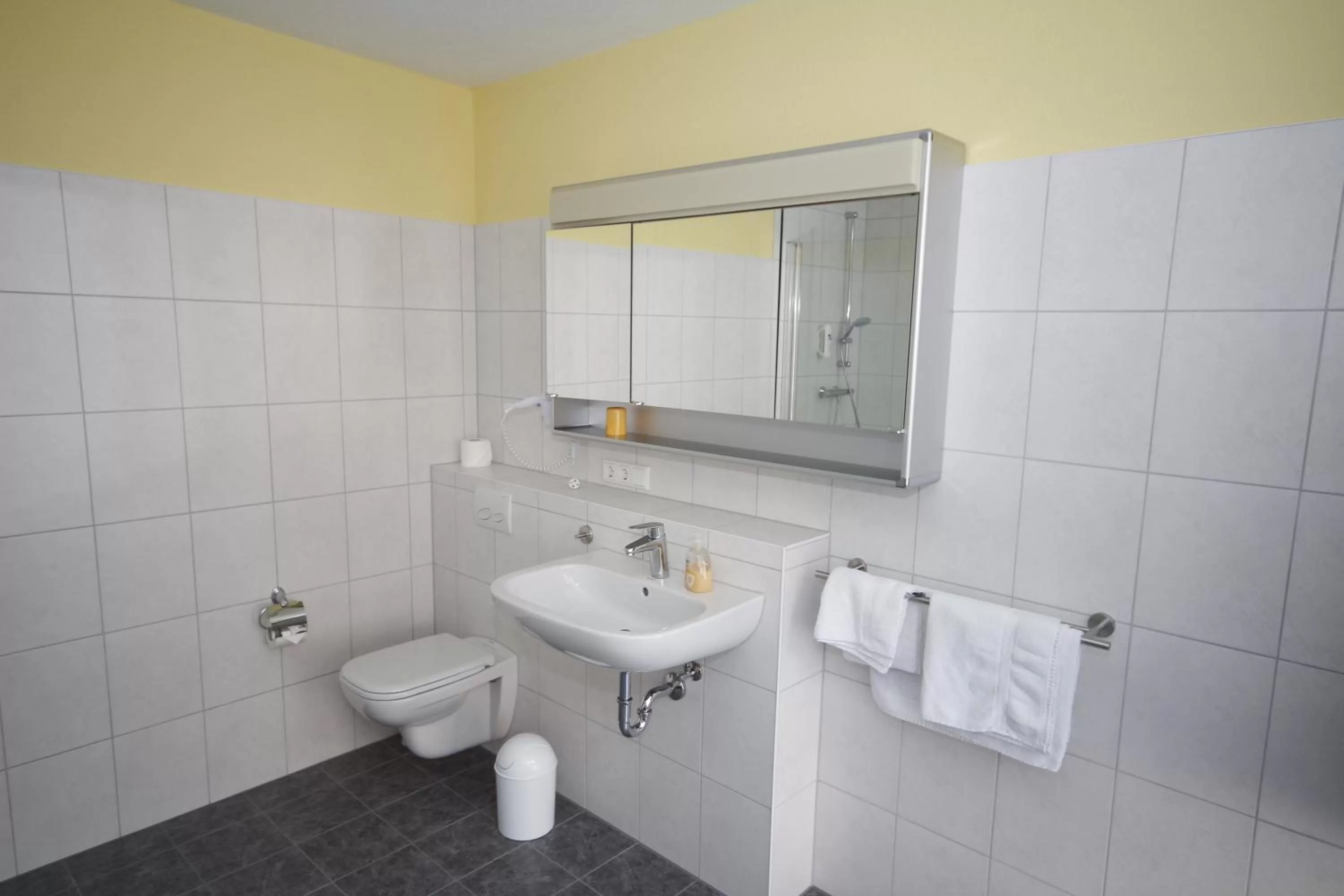 Bathroom in Hotel Restaurant Zum Jägerheim