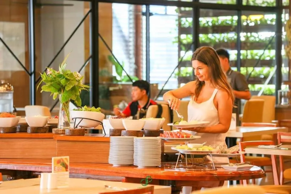 Breakfast in Crystal Jade Hotel