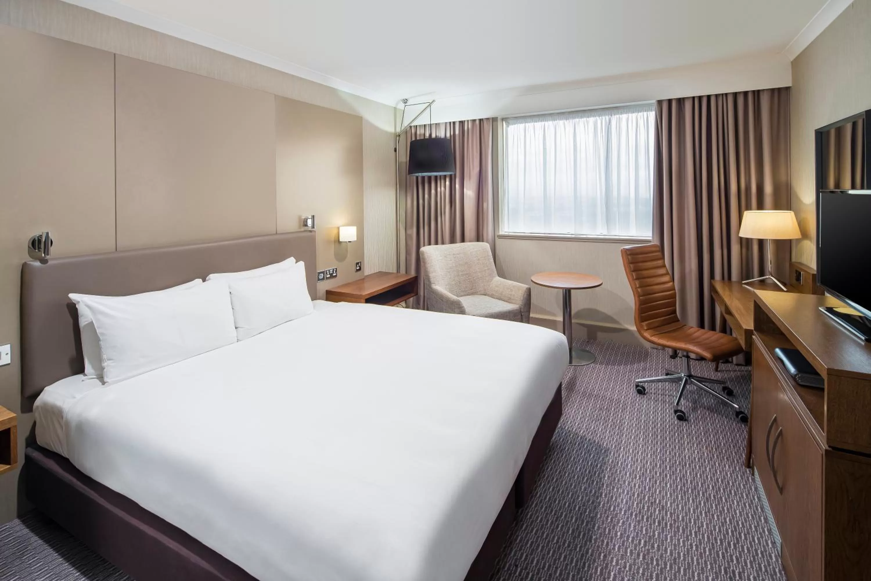 Executive Double or King Room in Crowne Plaza Glasgow, an IHG Hotel