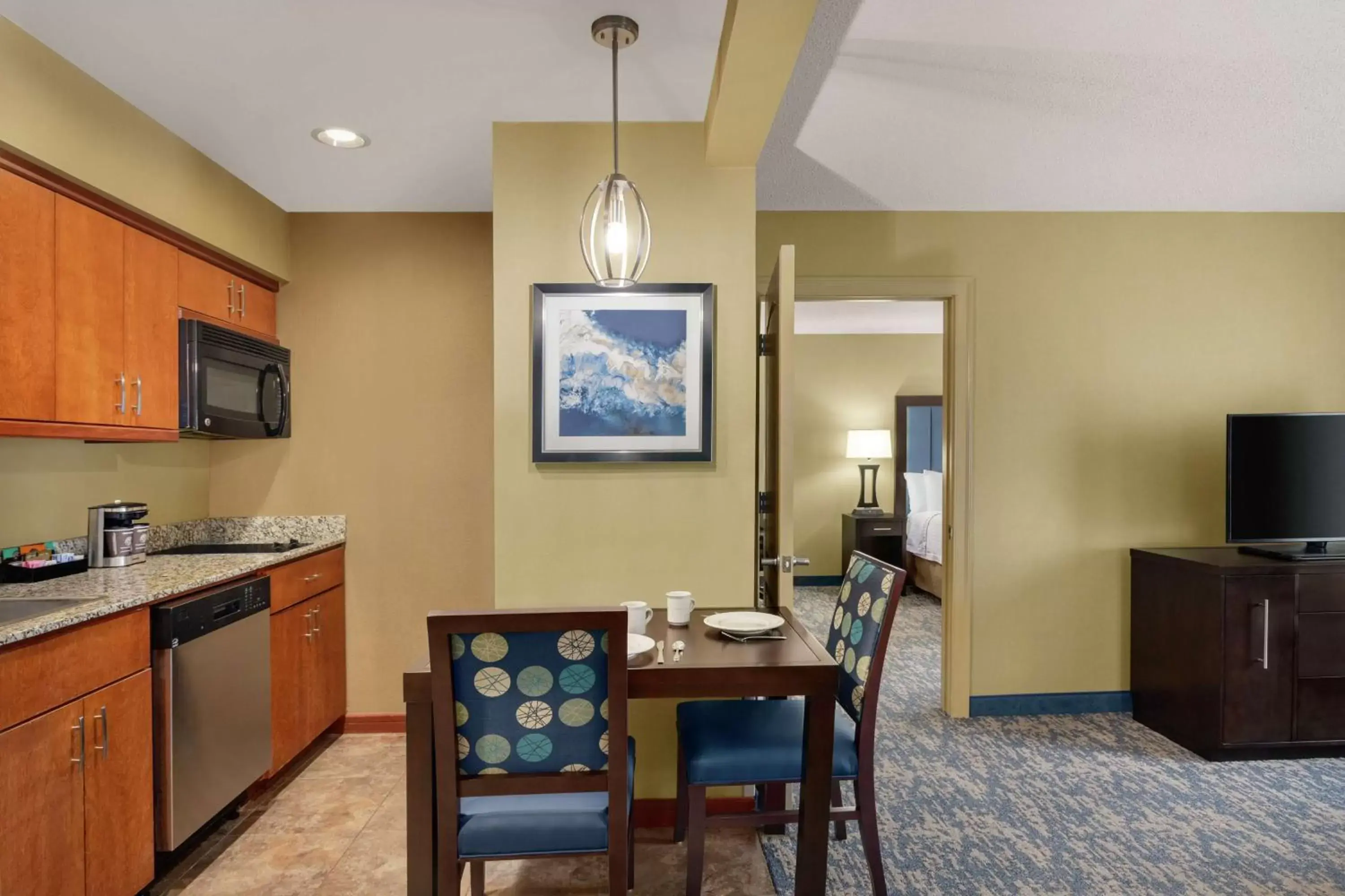Two-Bedroom King Suite with Two Queen Beds - Non-Smoking in Homewood Suites by Hilton Fort Smith Two-Bedroom King Suite with Two Queen Beds - Non-Smoking in Homewood Suites by Hilton Fort Smith