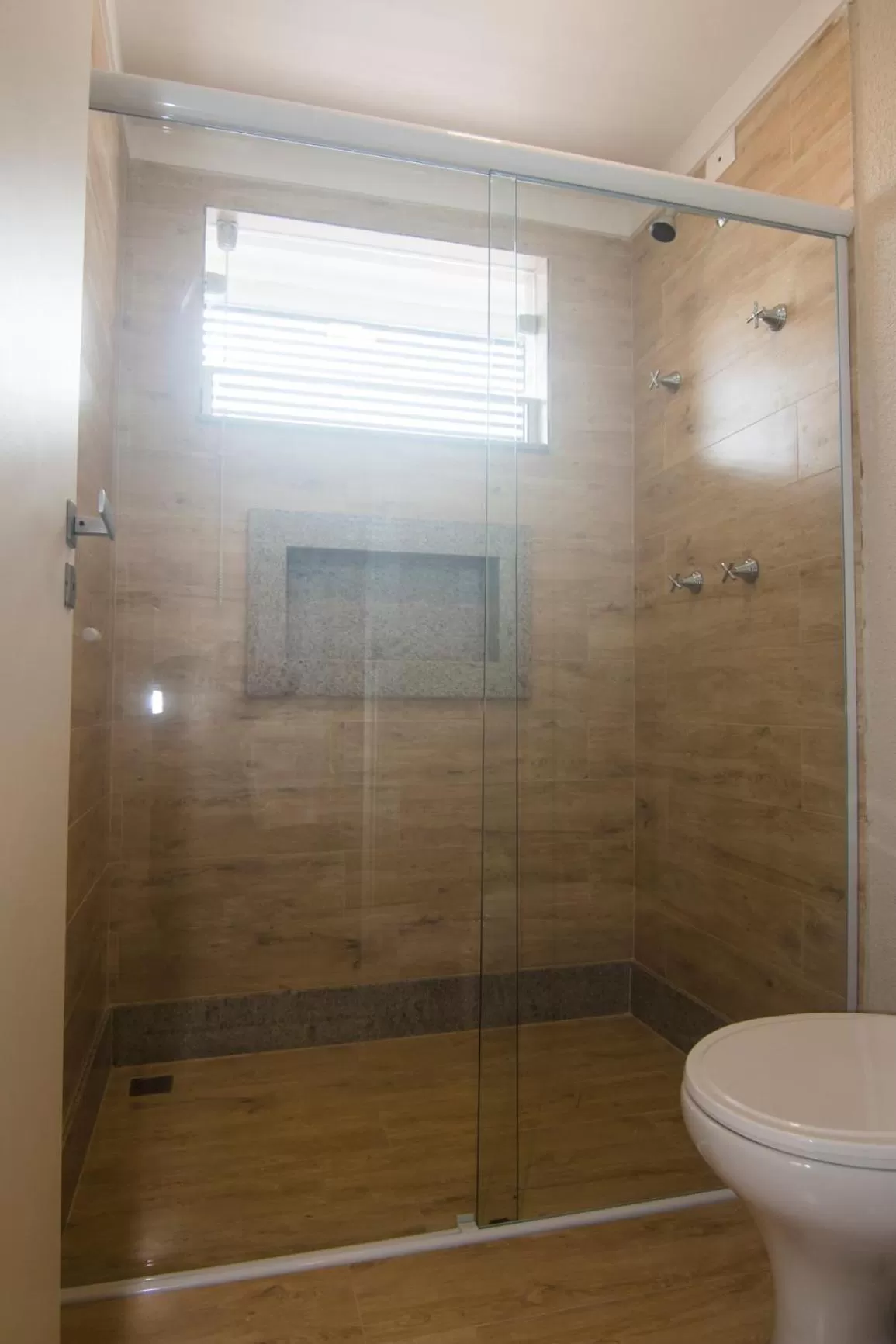 Property building, Bathroom in Pousada Villa Di Enzo