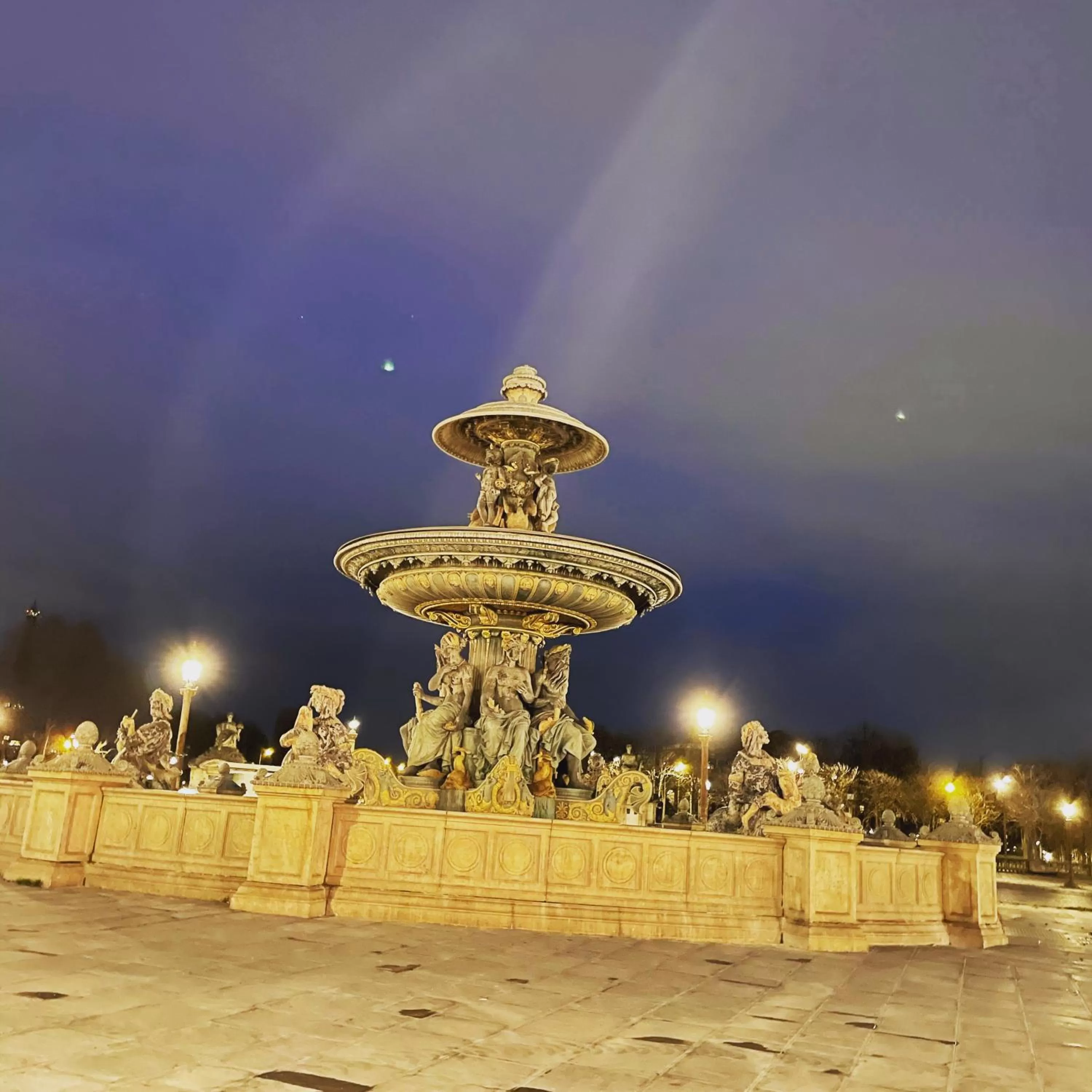 Nearby landmark in Hotel Corona -Rodier-