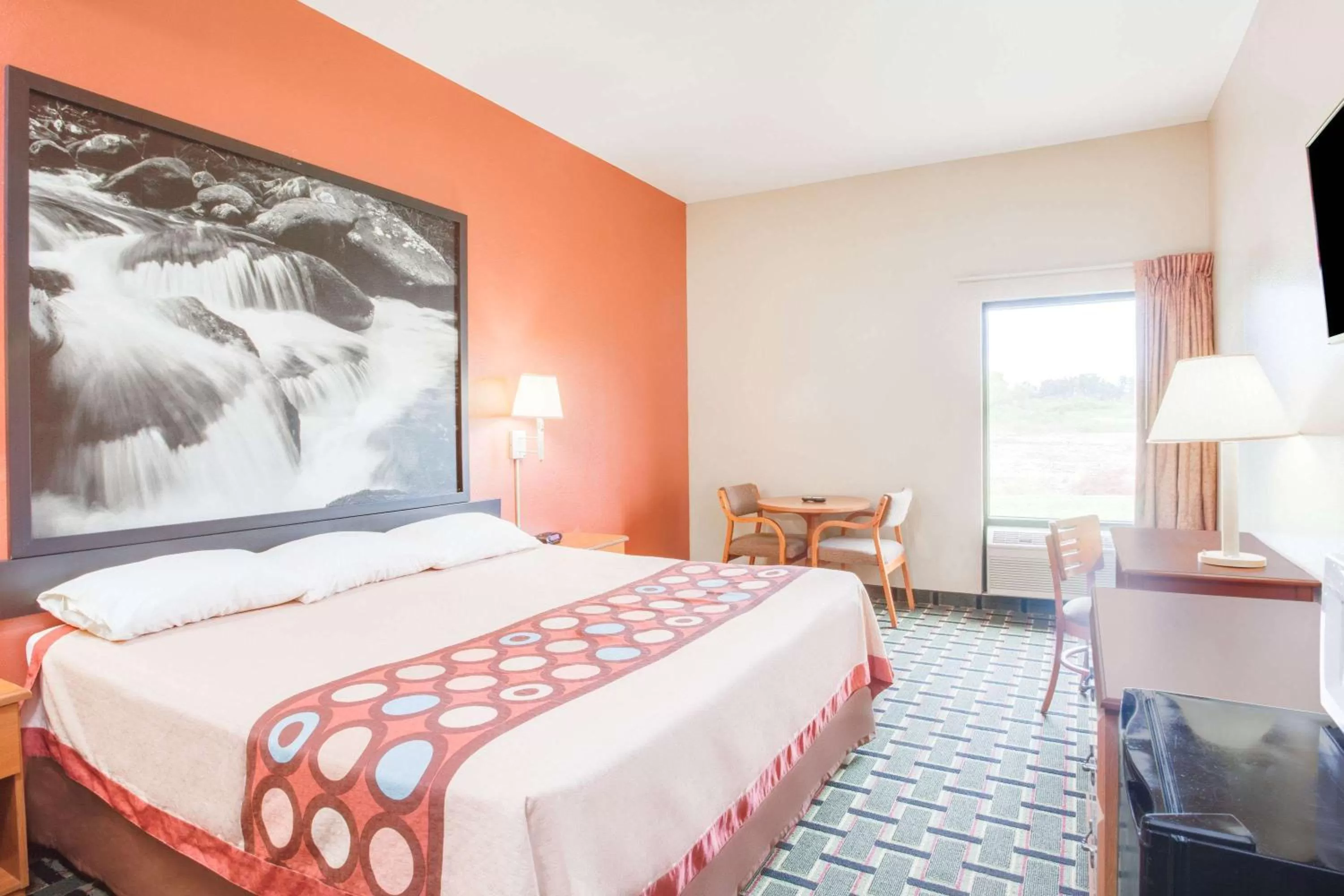 King Room - Disability Access - Non-Smoking in Super 8 by Wyndham Crossville TN