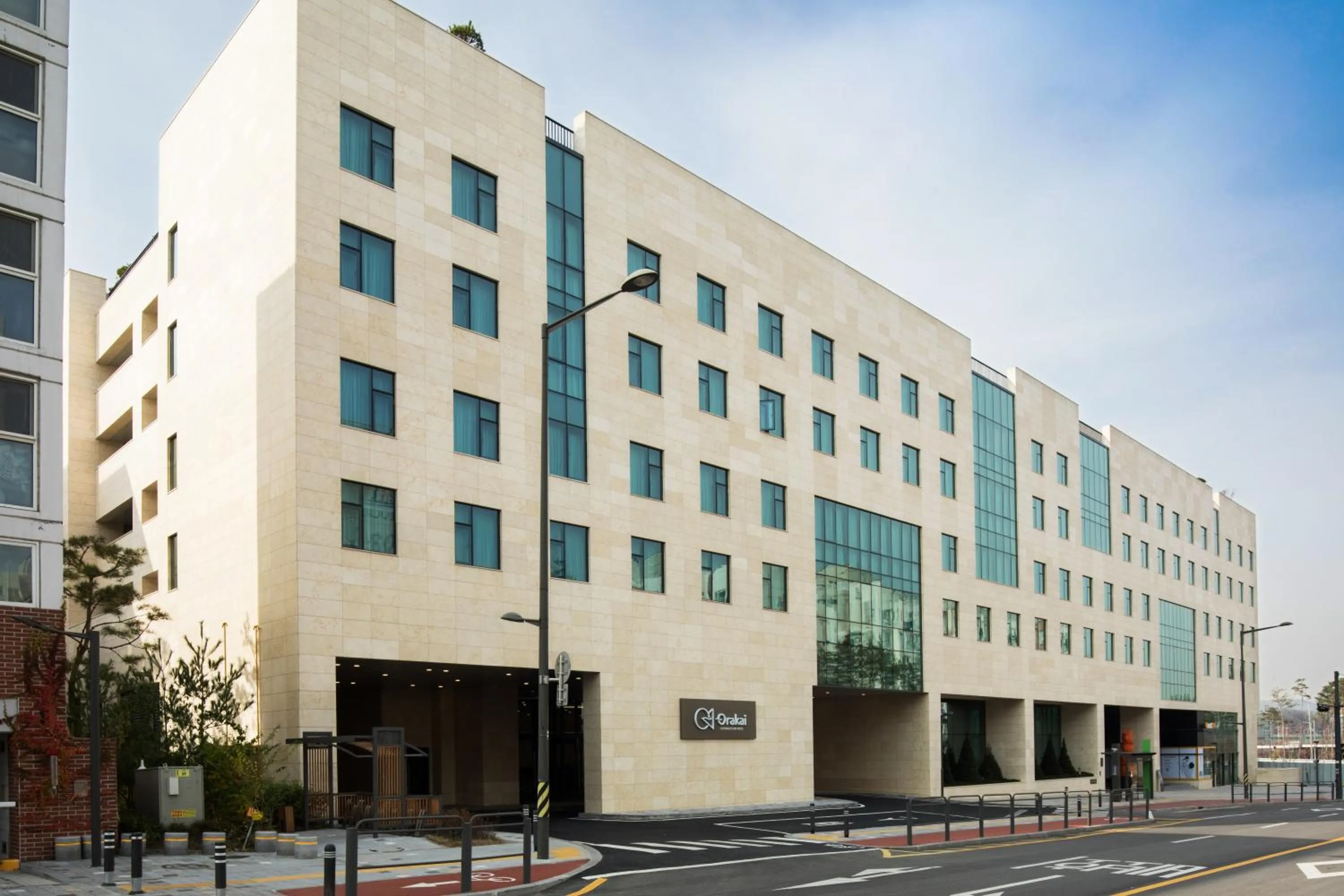 Property building in Orakai Cheonggyesan Hotel, BW Premier Collection