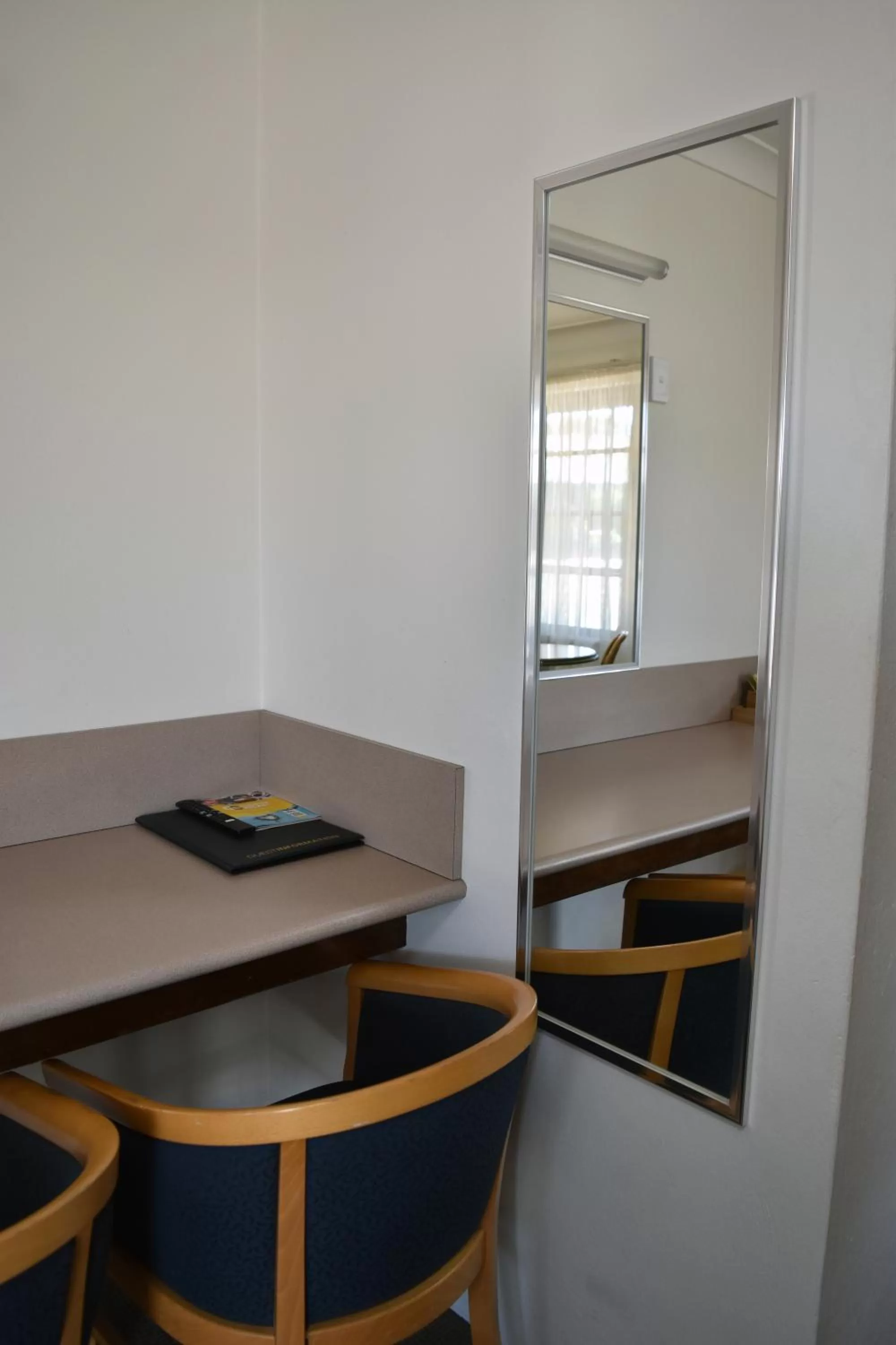 Ten Dollar Town Motel