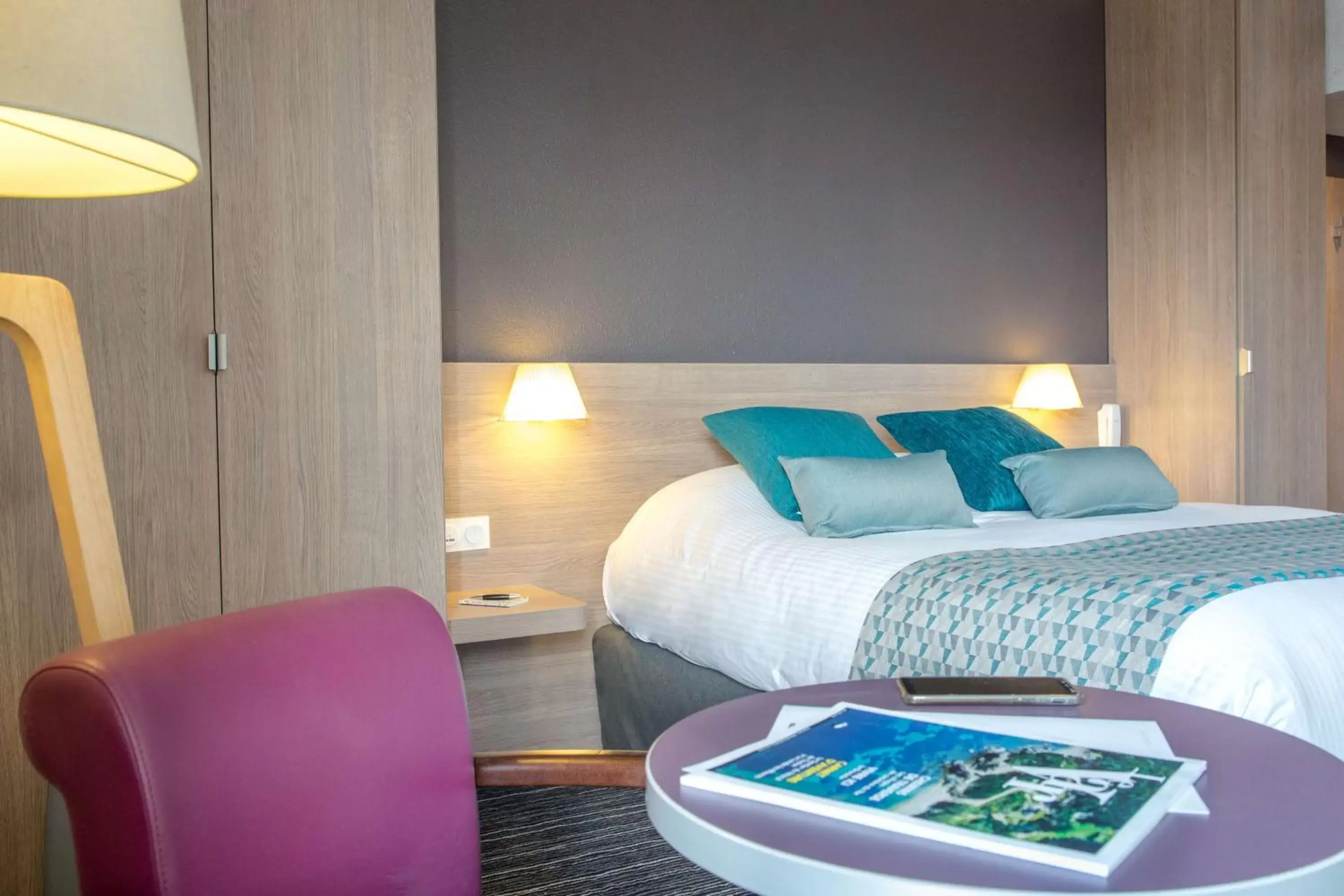 Privilege Queen Room in Best Western Plus La Marina Privilege Queen Room in Best Western Plus La Marina