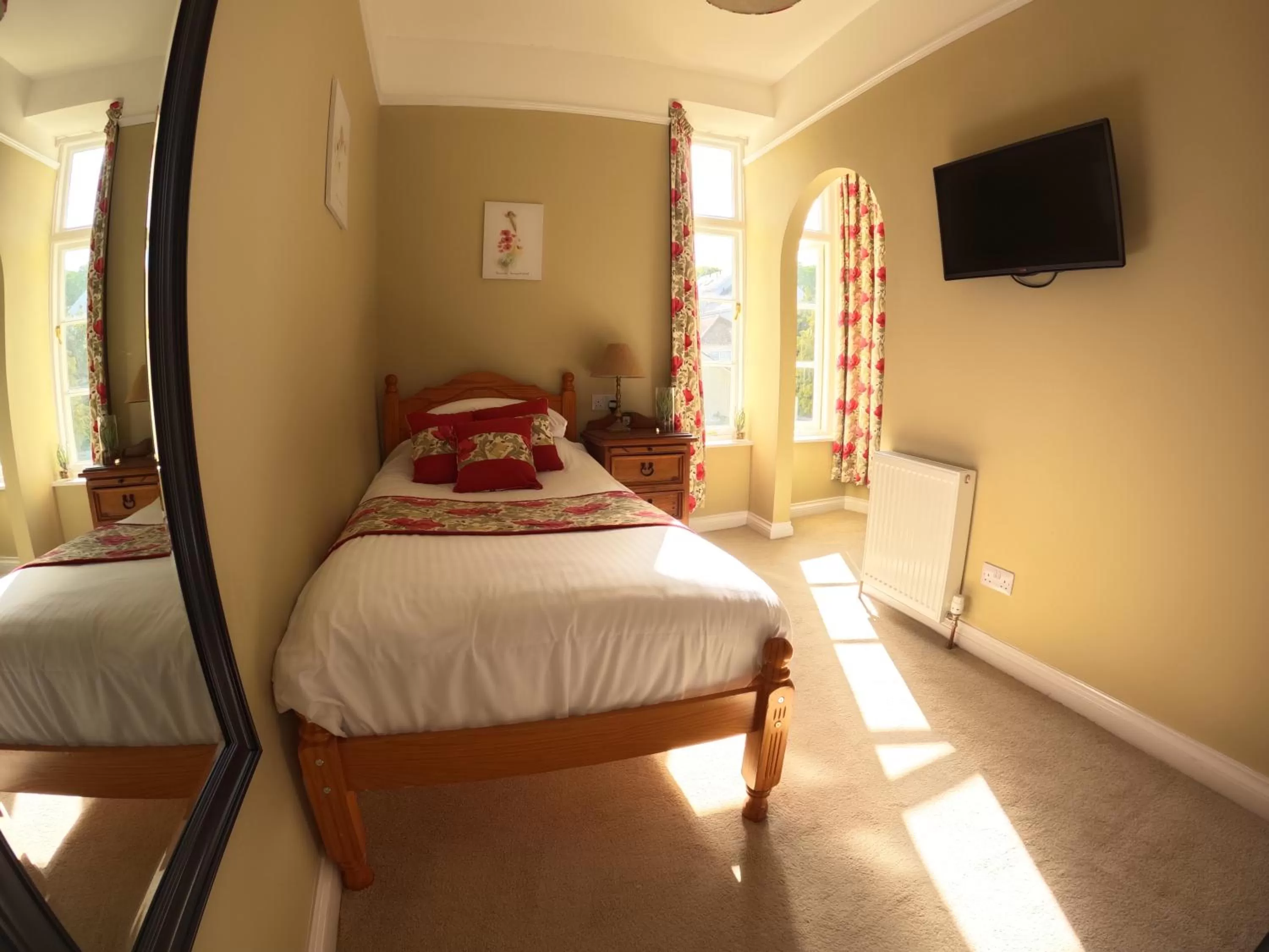 Bed in The Grove Falmouth