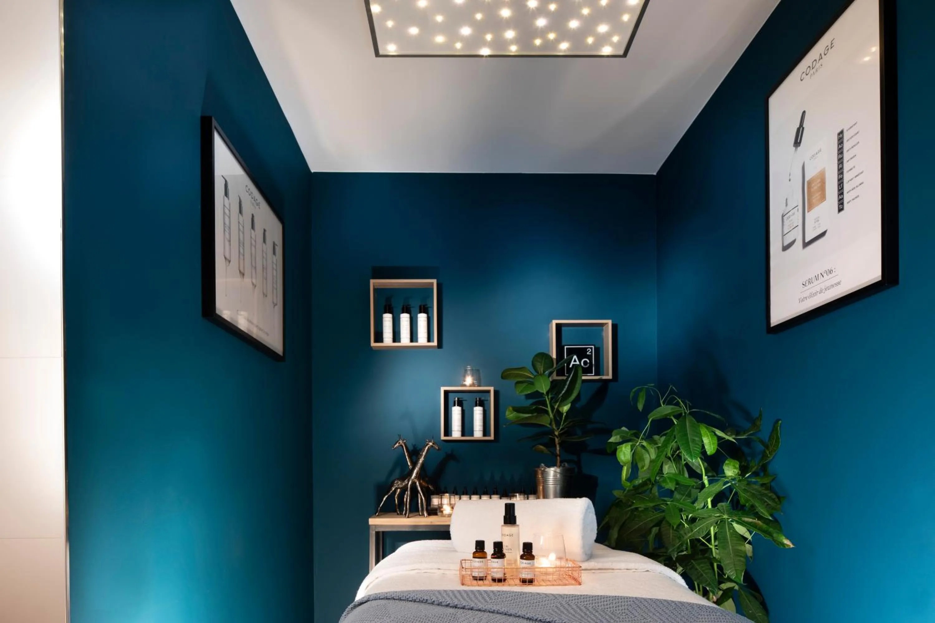 Massage, Bed in Hôtel Les Deux Girafes