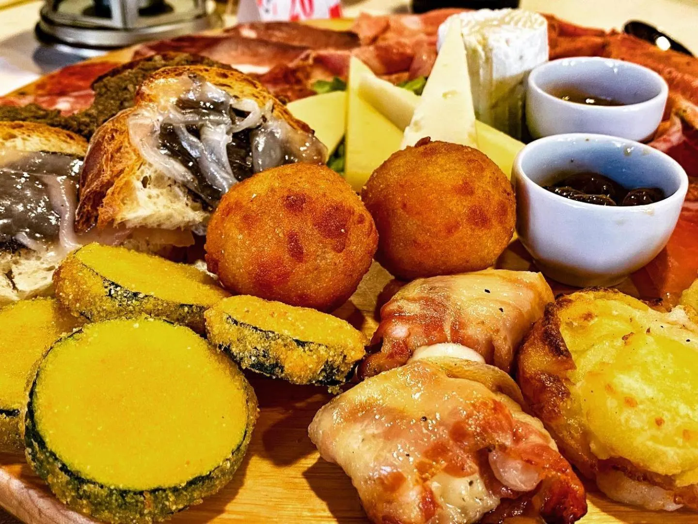 Restaurant/places to eat in Hotel Tarconte