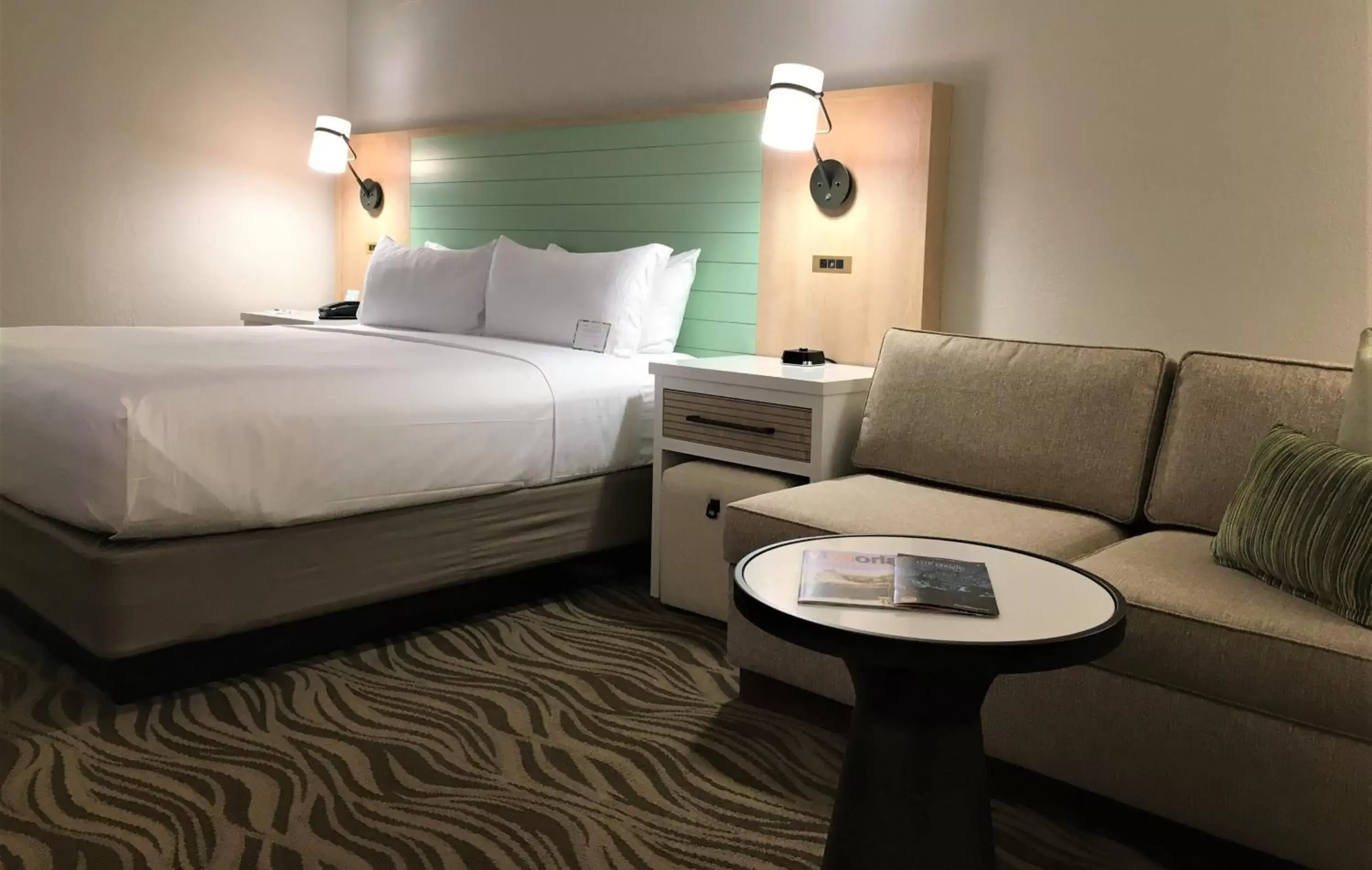 King Room with Courtyard View in Wyndham Garden Lake Buena Vista – Disney Springs® Area King Room with Courtyard View in Wyndham Garden Lake Buena Vista – Disney Springs® Area